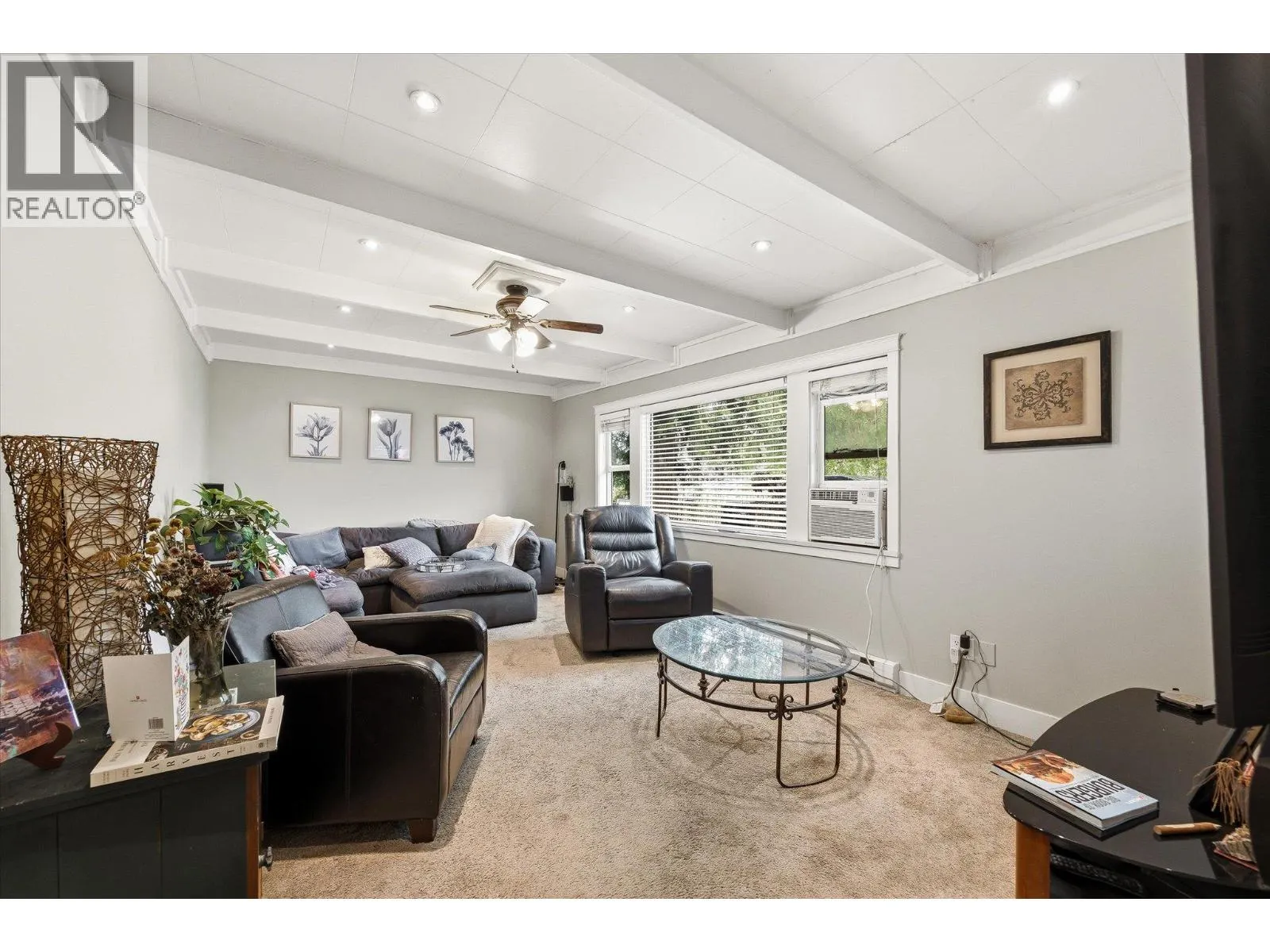 319 Valley Road