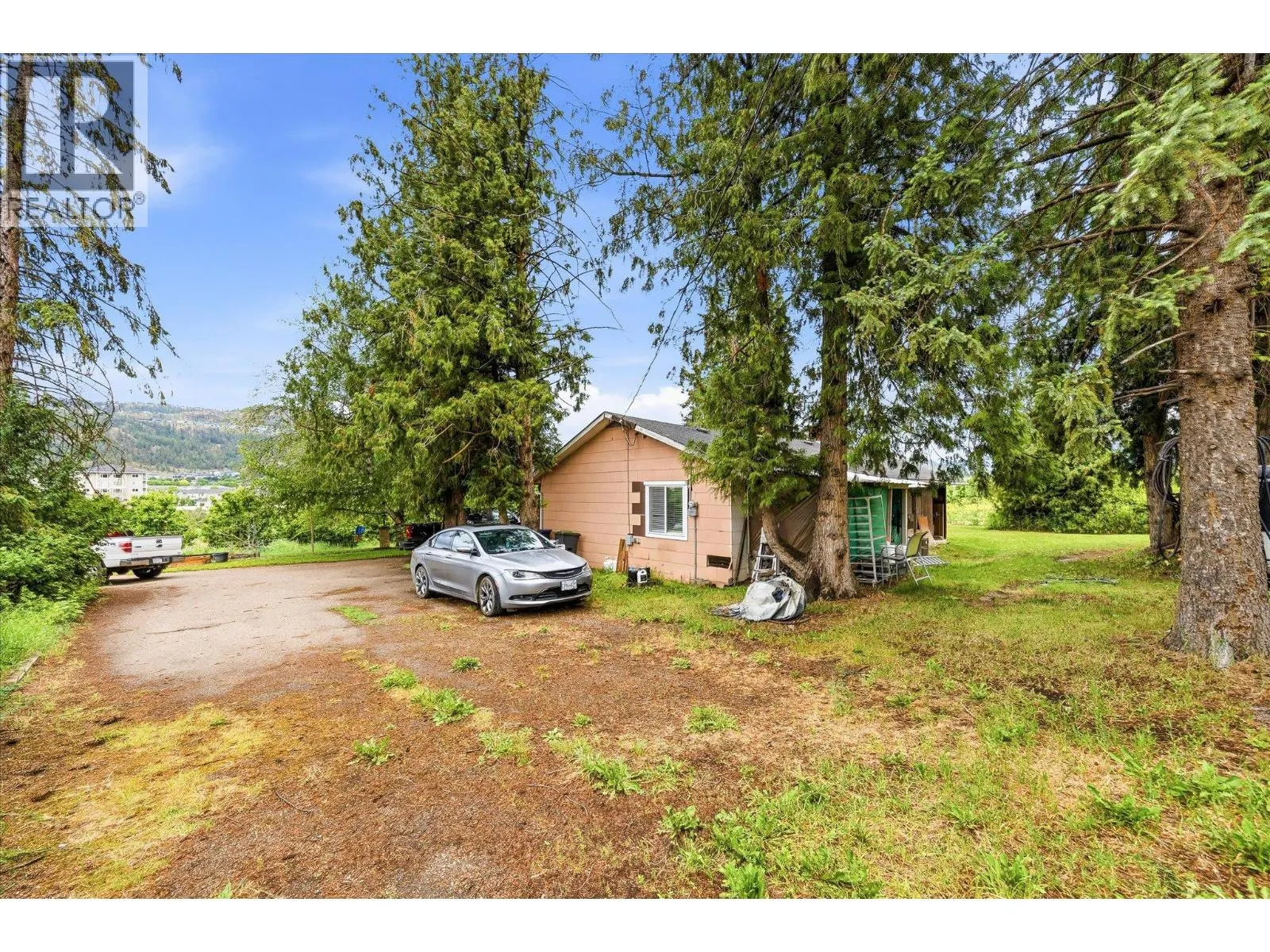 319 Valley Road