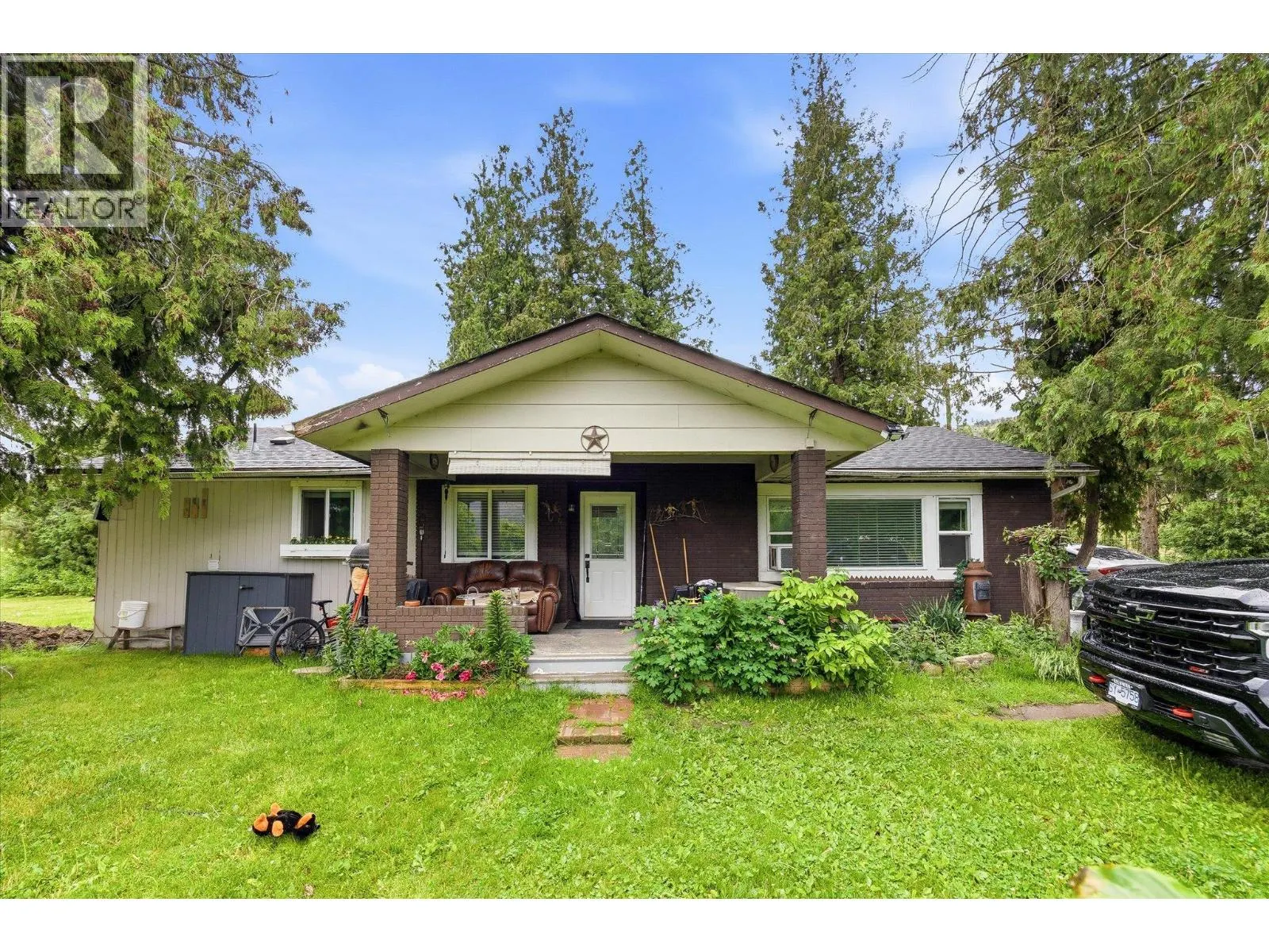 319 Valley Road