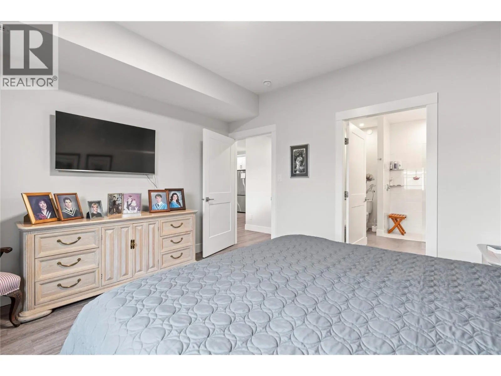 6465 Okanagan Landing Road
