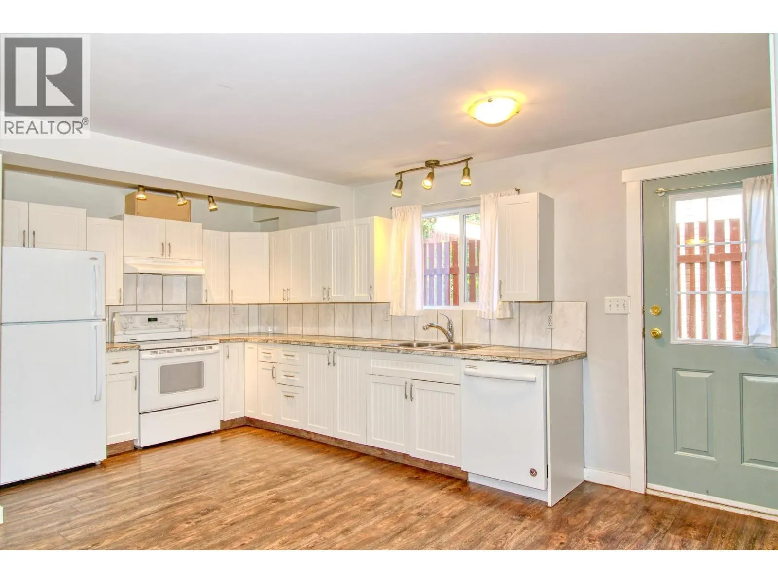 393 Northern View Drive