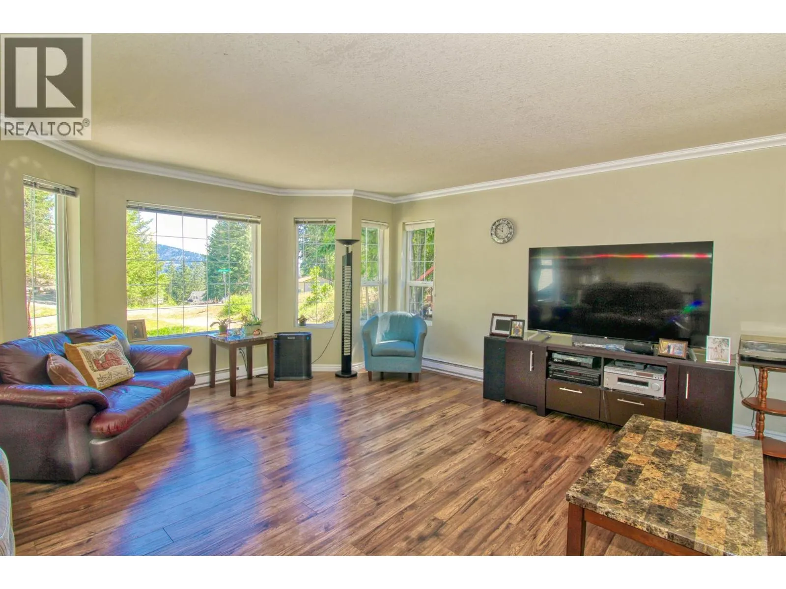 393 Northern View Drive
