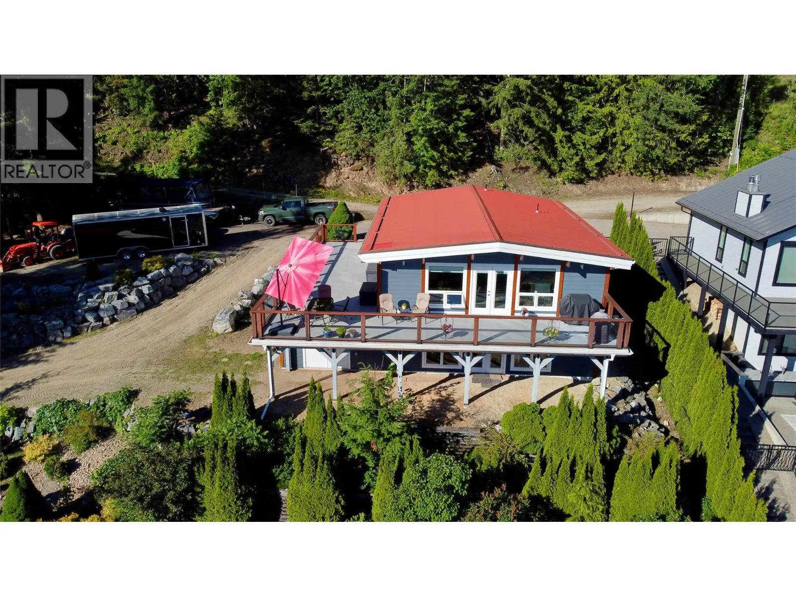 417 Old Spallumcheen Road