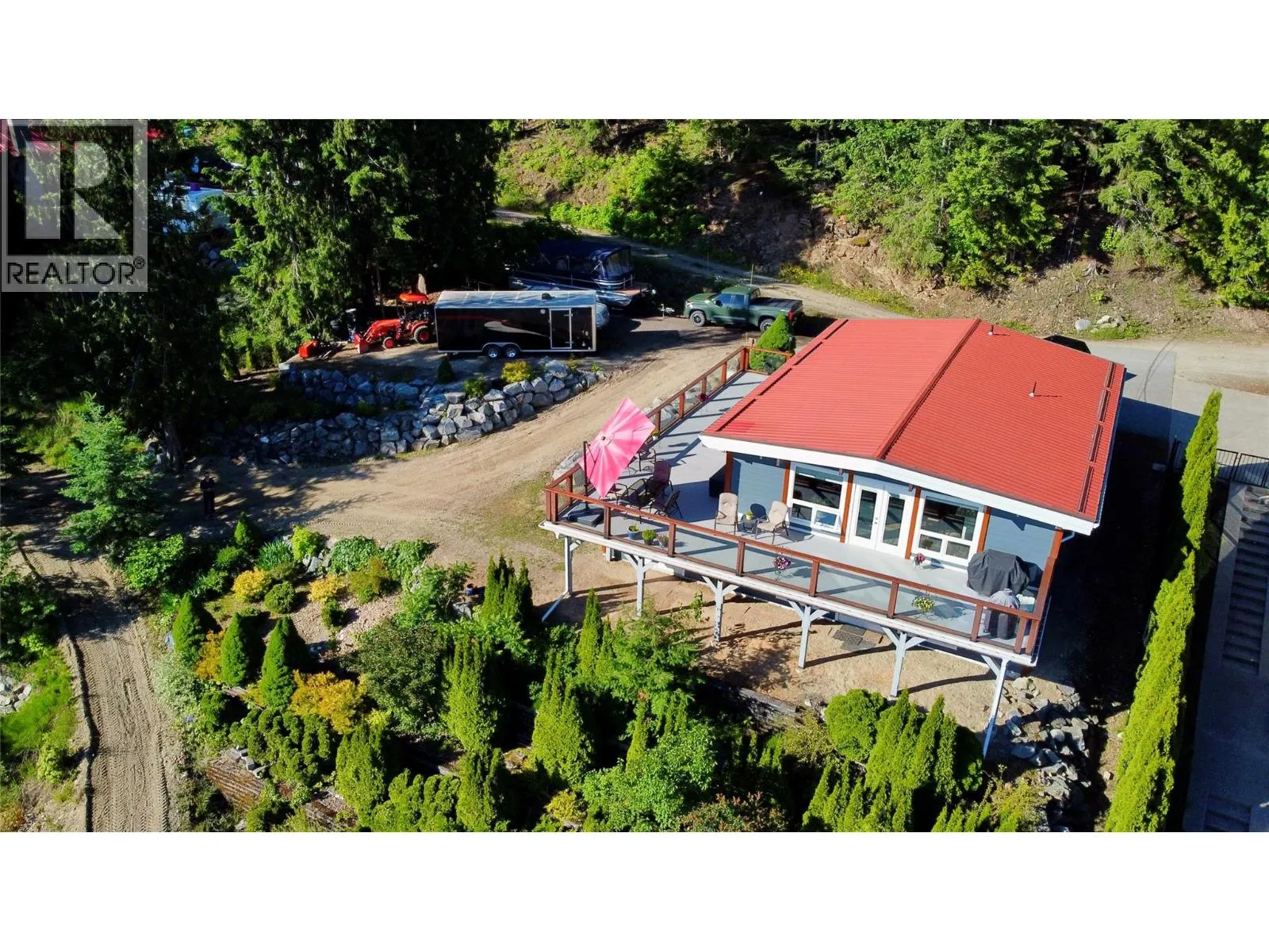 417 Old Spallumcheen Road