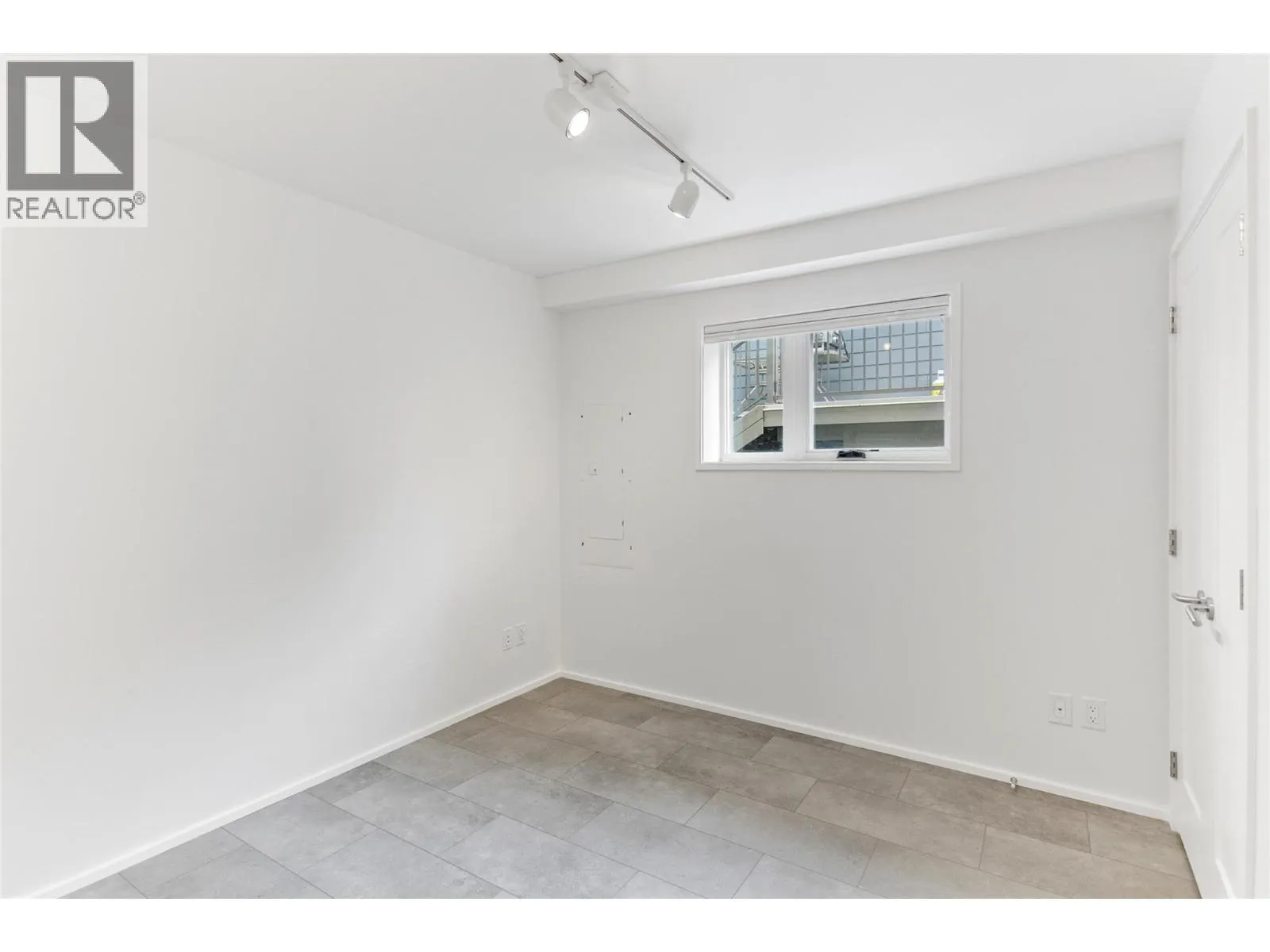 410 Fourth Street W