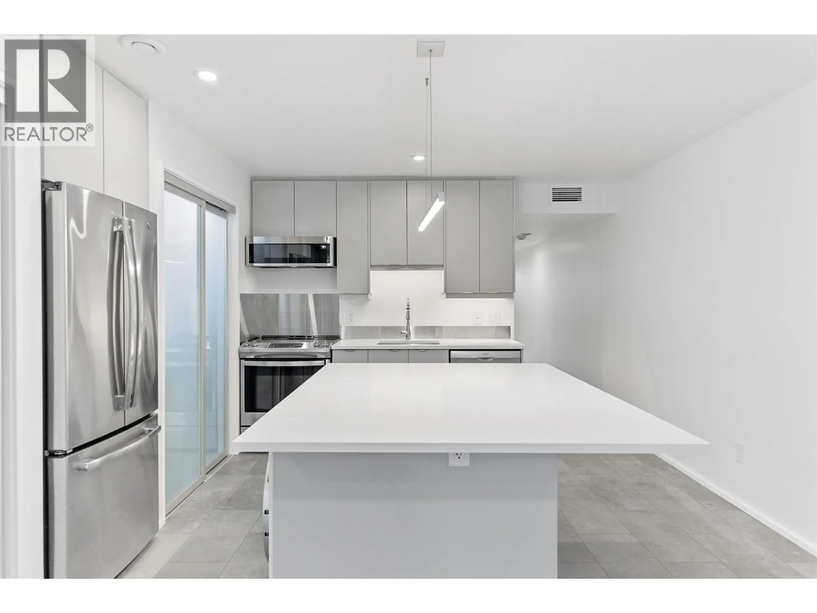 410 Fourth Street W