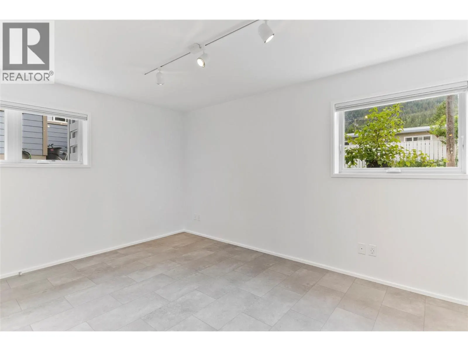 410 Fourth Street W