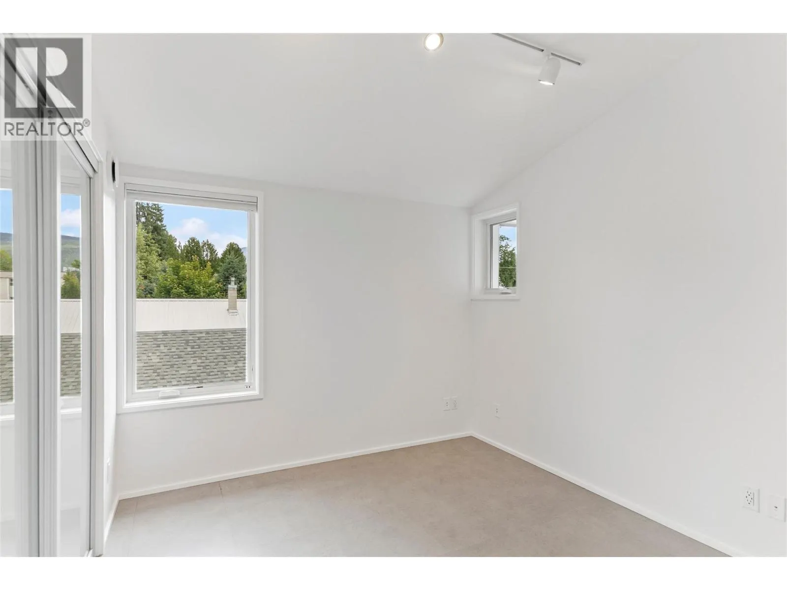 410 Fourth Street W