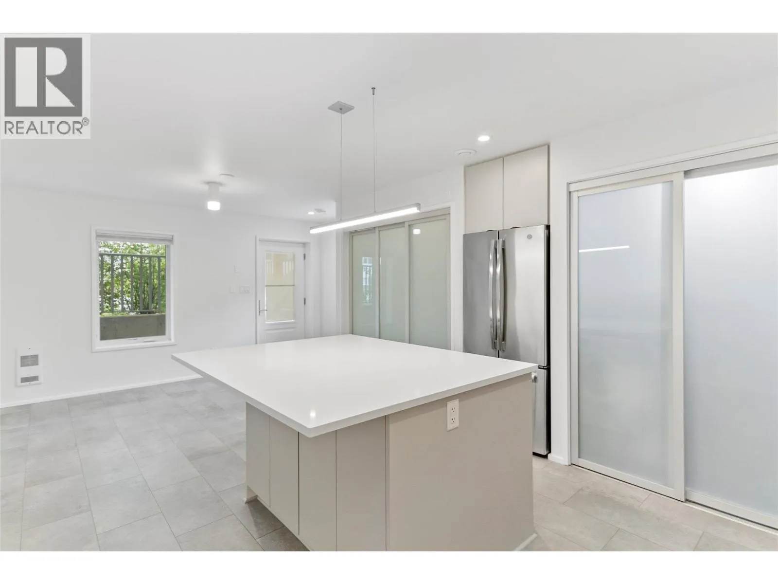 410 Fourth Street W