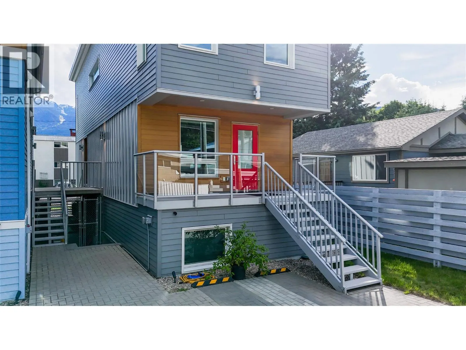 410 Fourth Street W