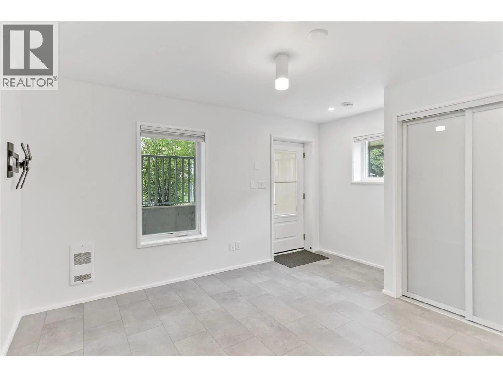 410 Fourth Street W