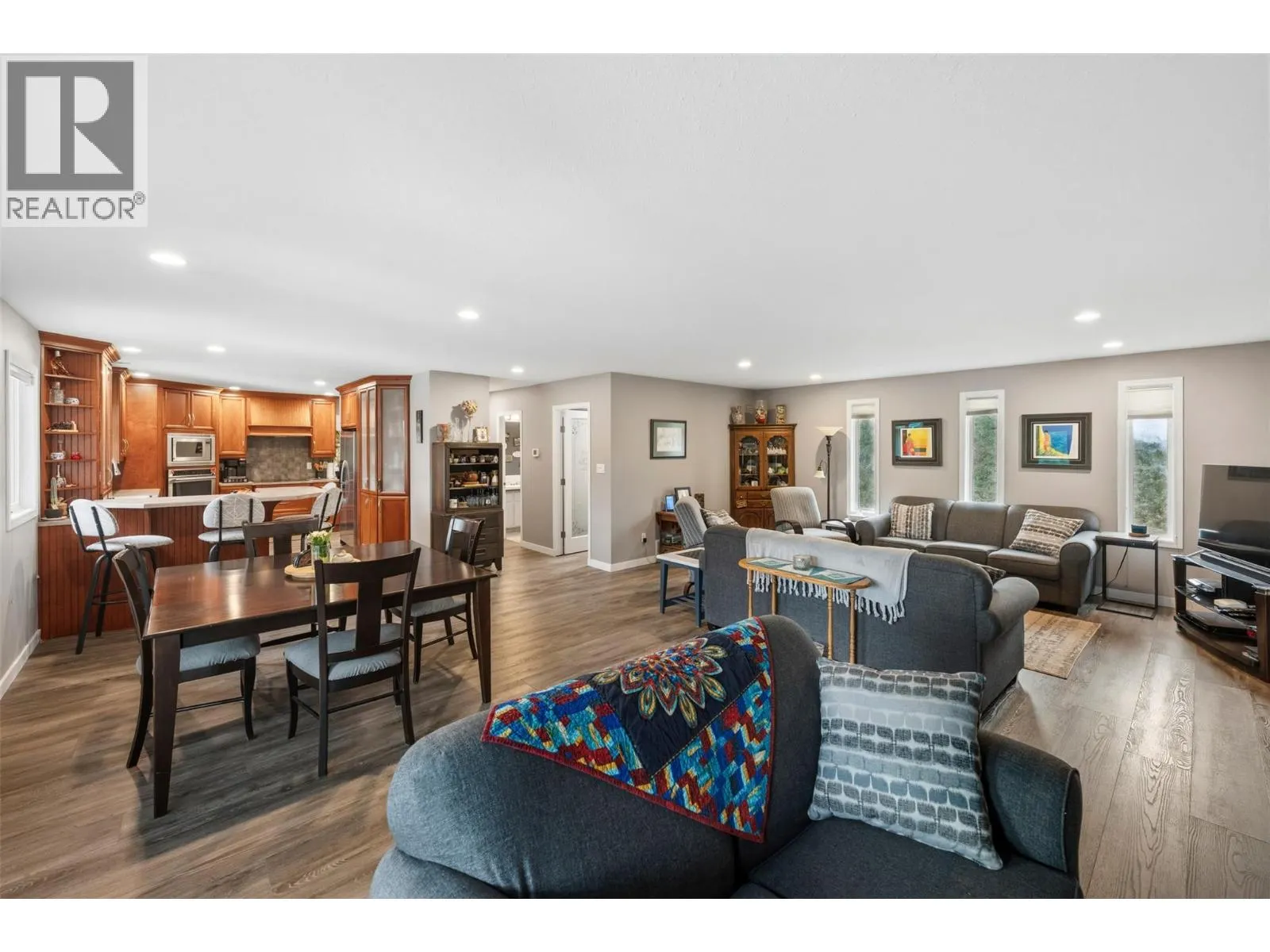 7145 TUCELNUIT Drive