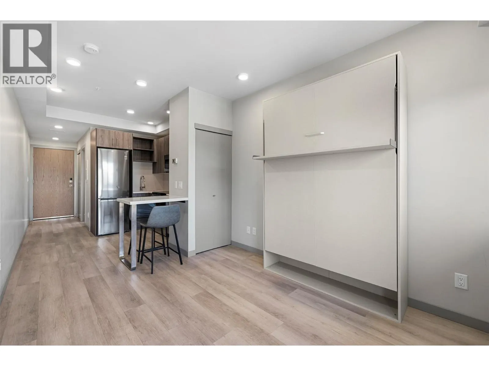 345 dougall Road N Unit# 201
