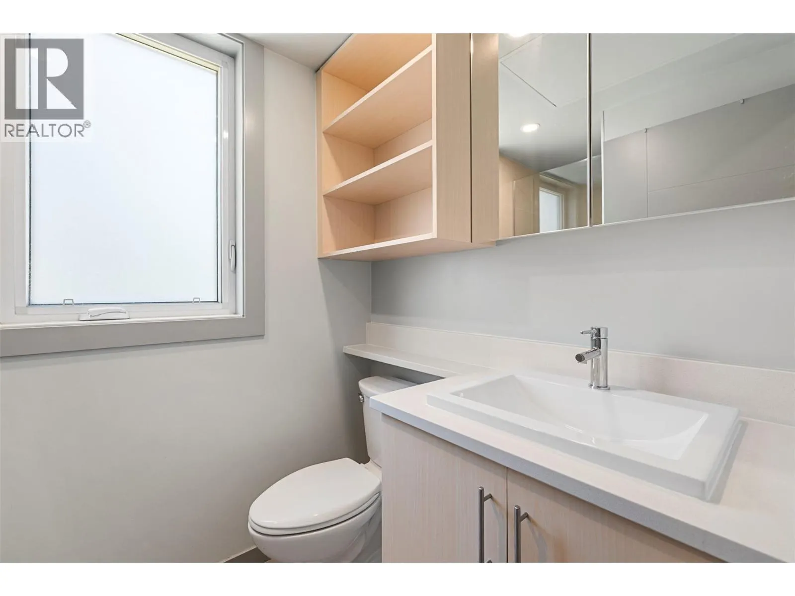 345 dougall Road N Unit# 201