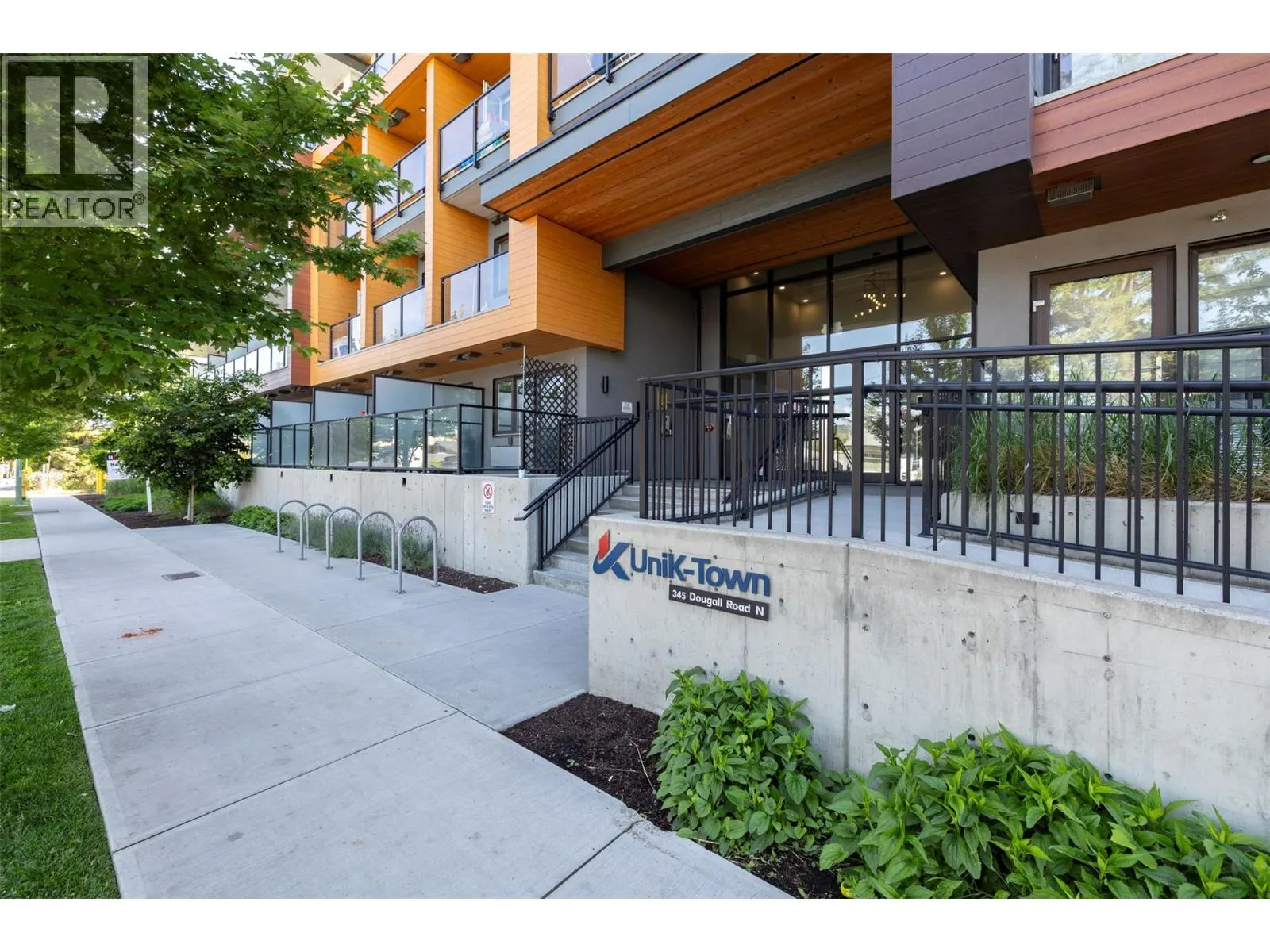 345 dougall Road N Unit# 201