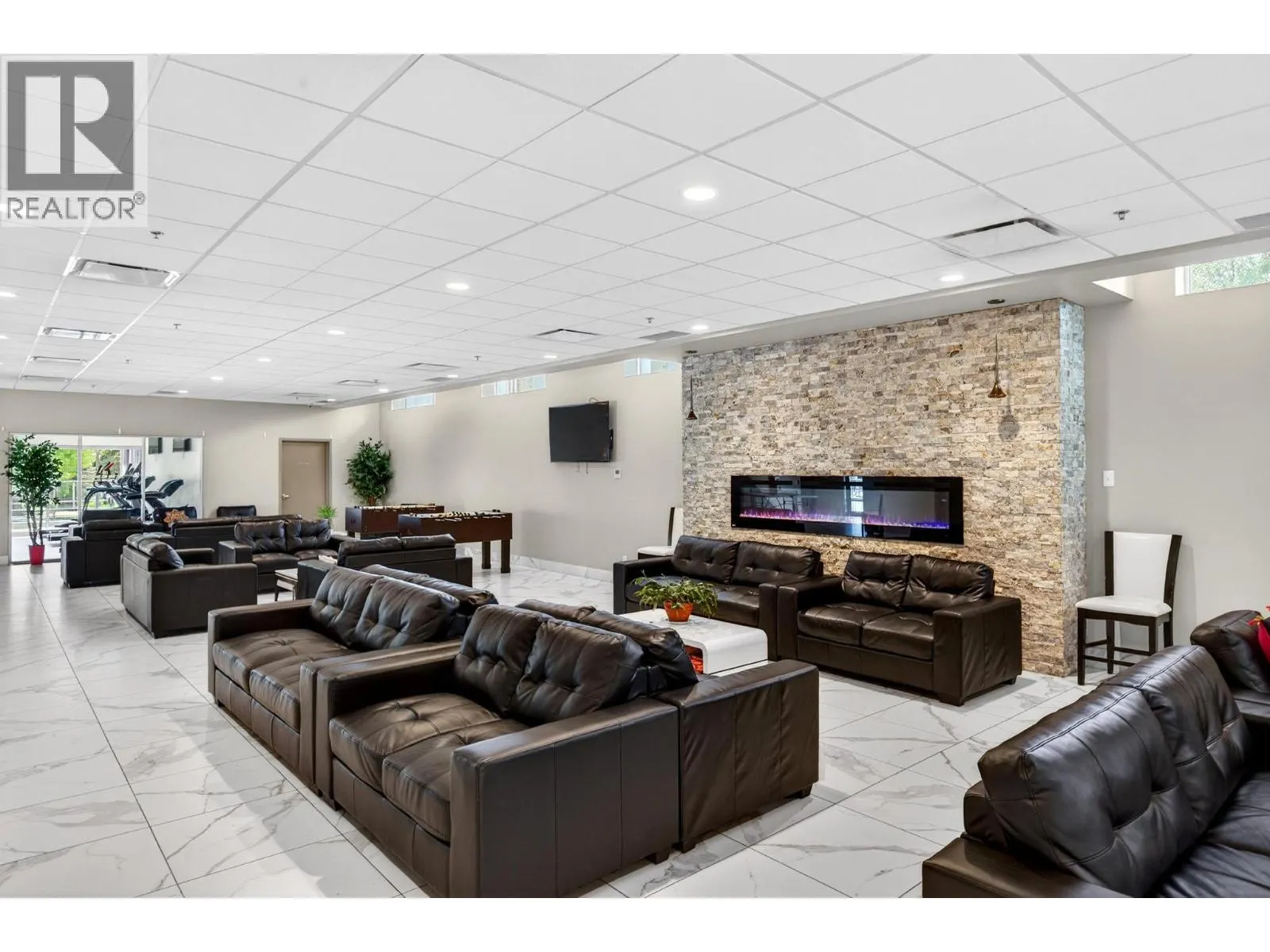 925 Leon Avenue Unit# 424