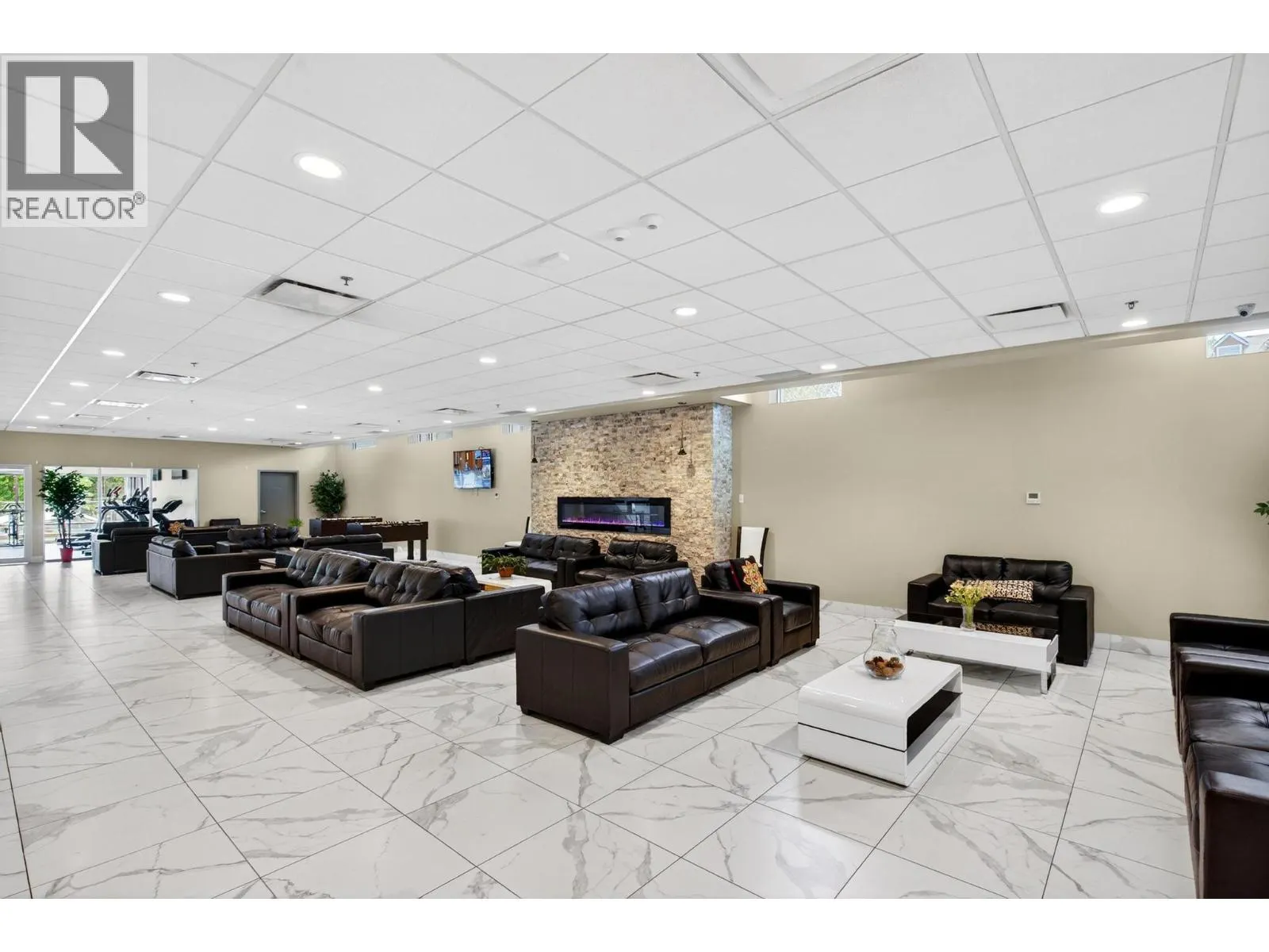 925 Leon Avenue Unit# 424