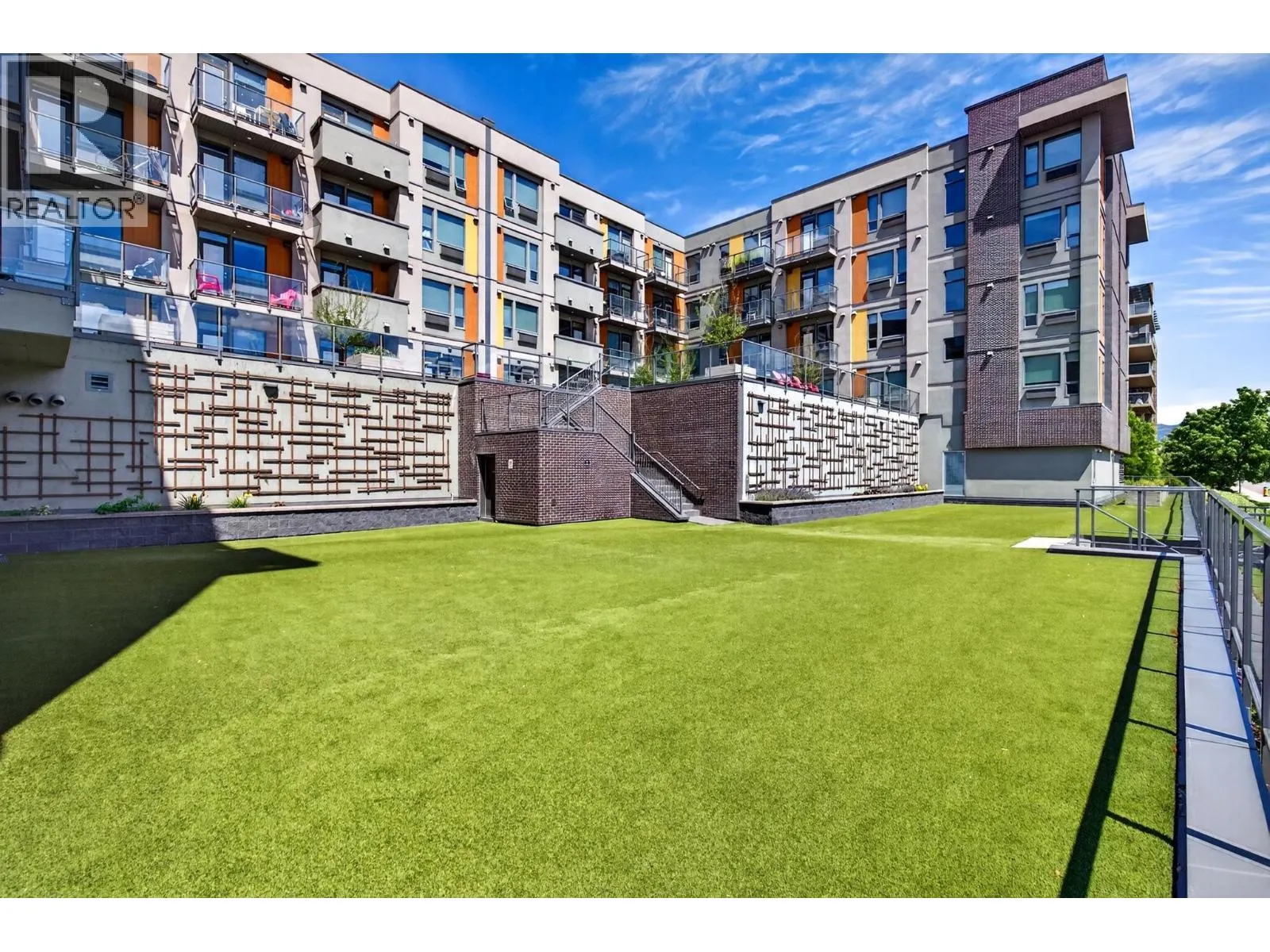 925 Leon Avenue Unit# 424
