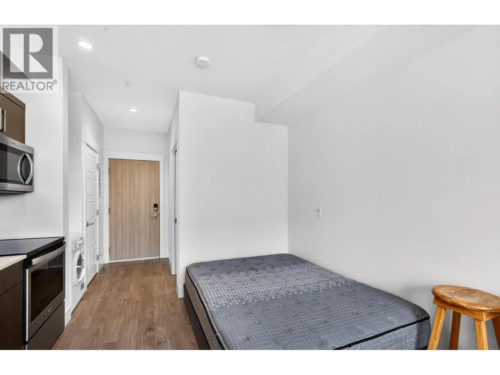 925 Leon Avenue Unit# 424