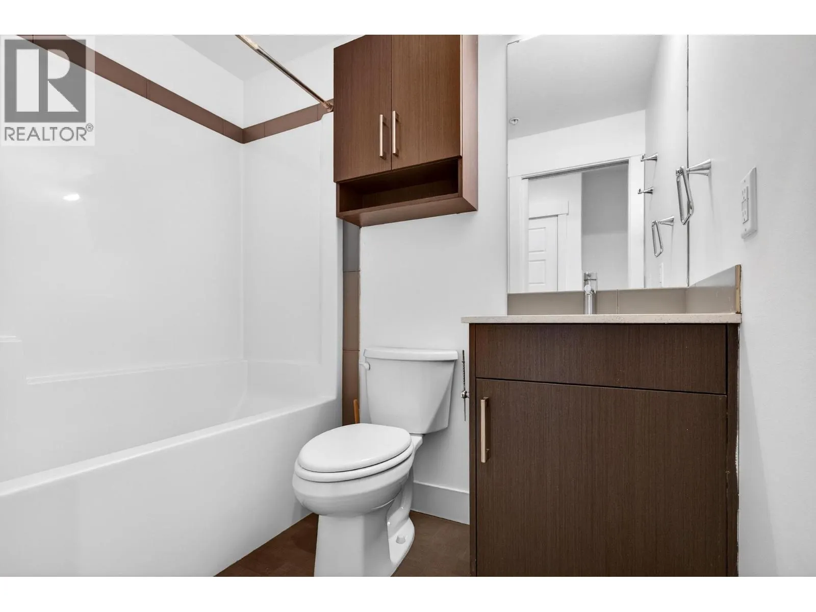 925 Leon Avenue Unit# 424