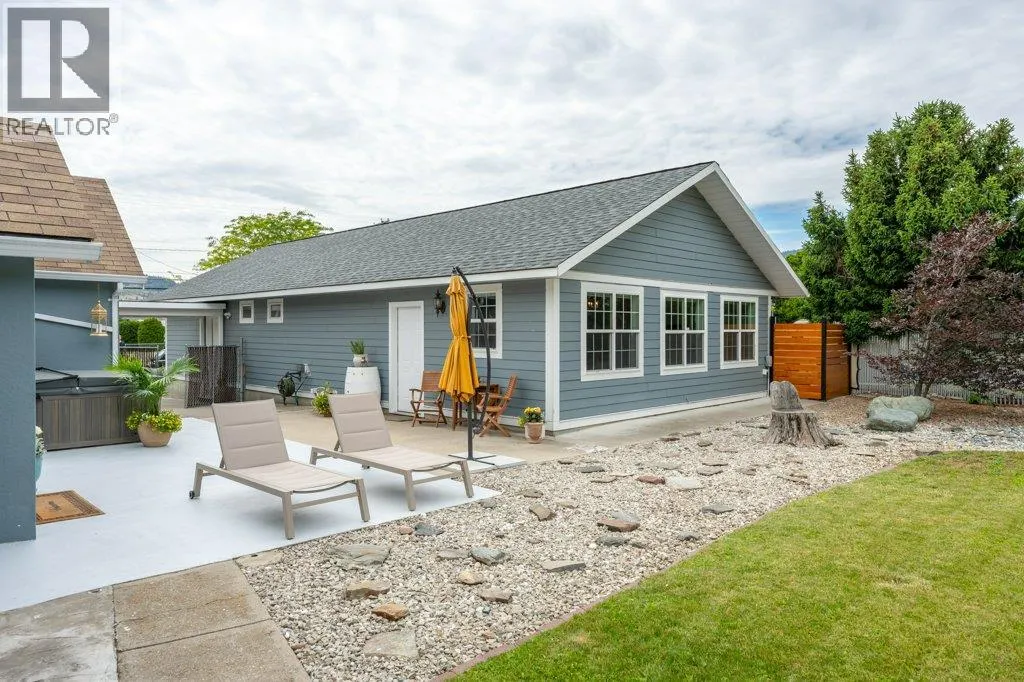 860 Fairview Road