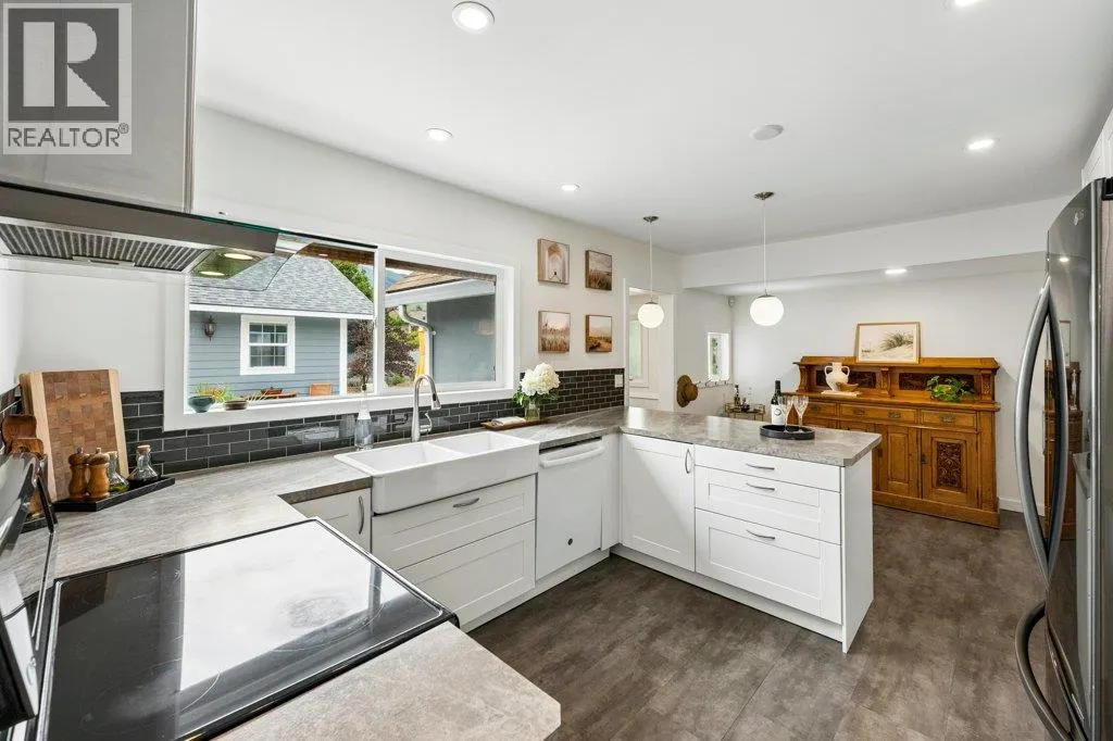 860 Fairview Road