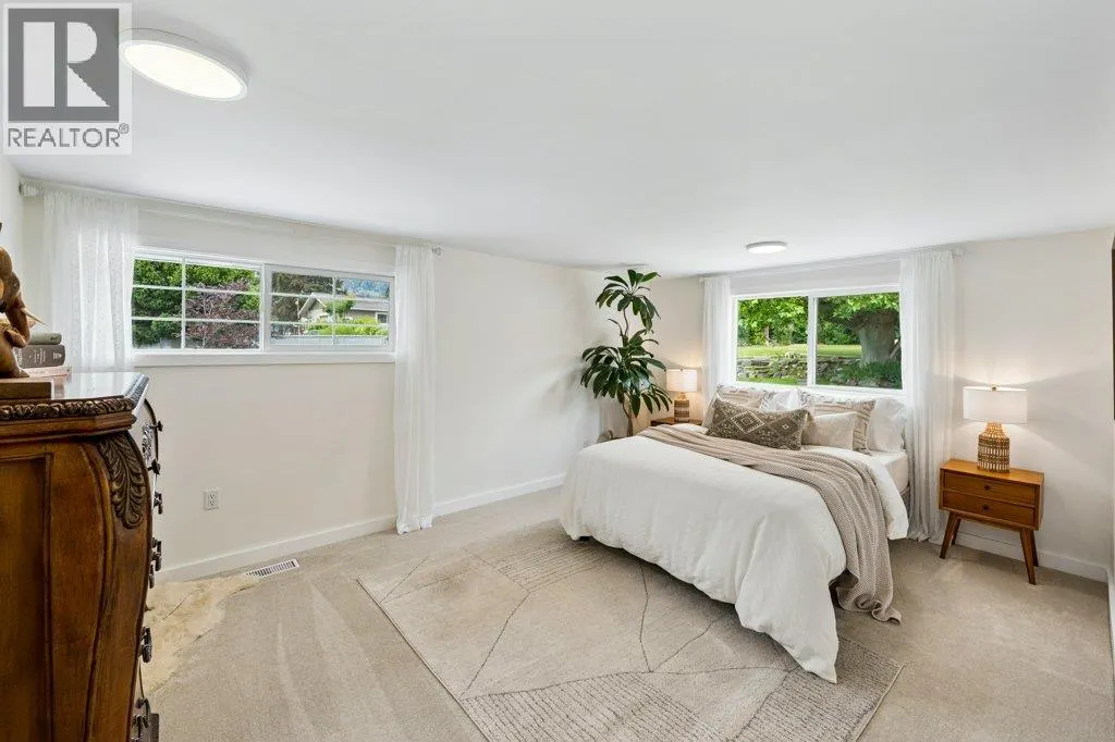 860 Fairview Road