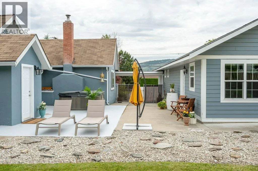 860 Fairview Road