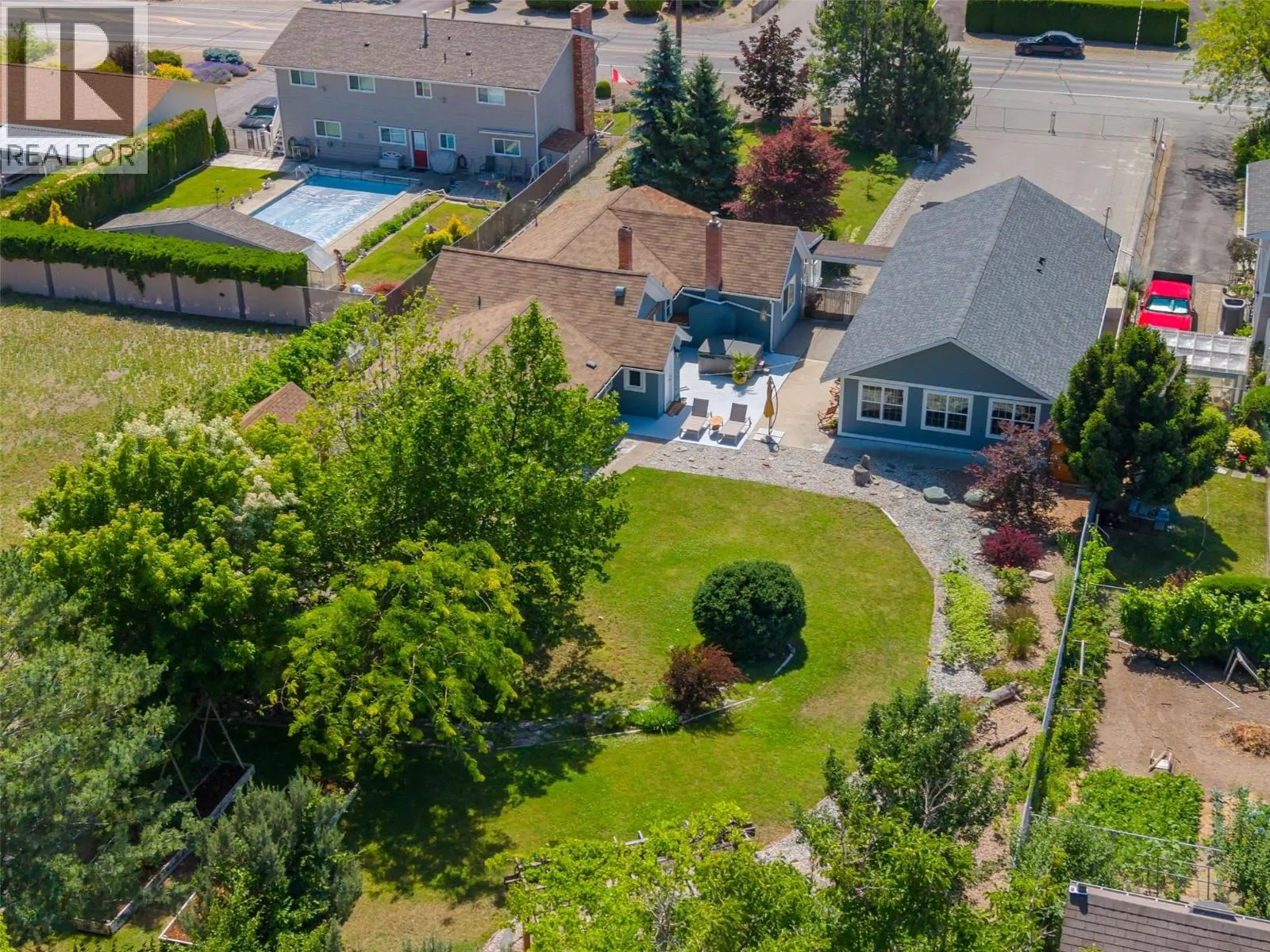 860 Fairview Road