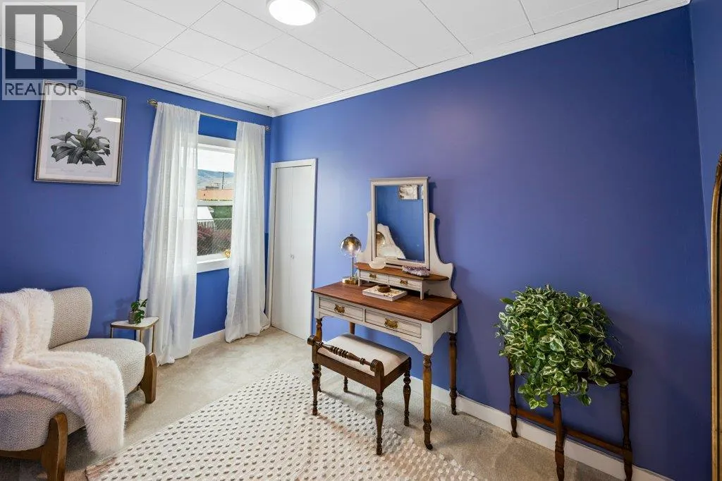 860 Fairview Road