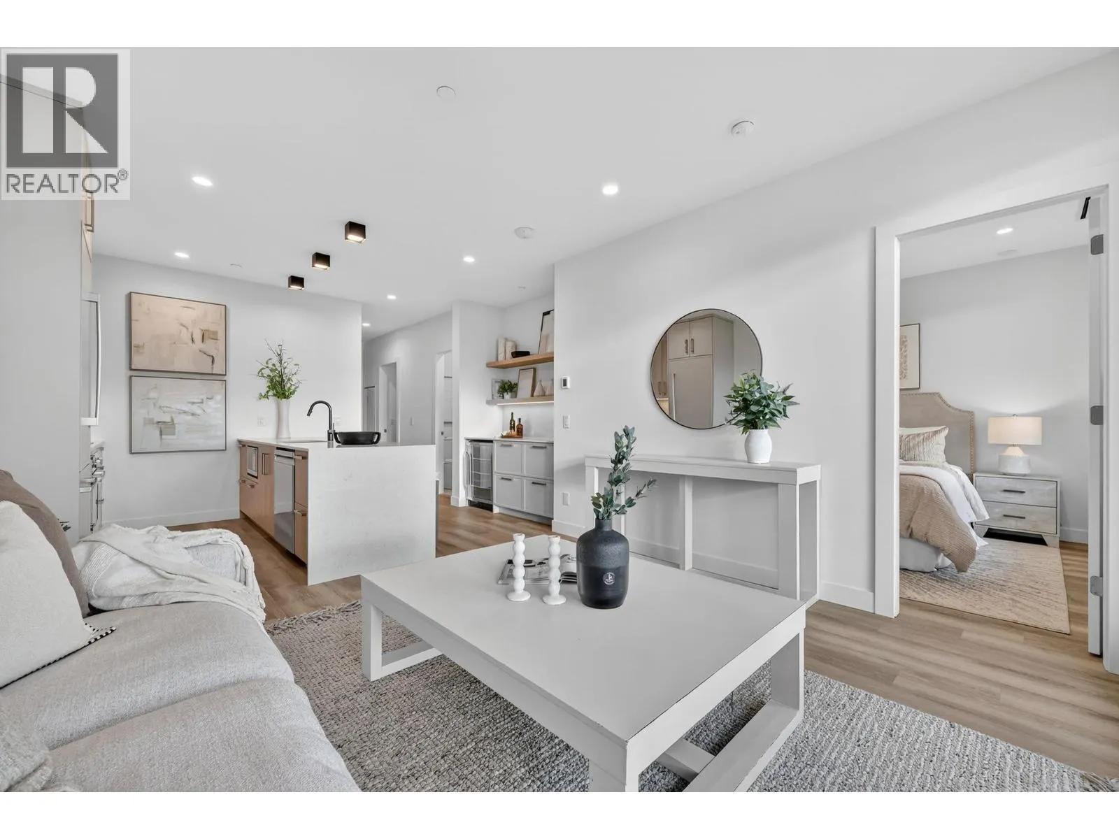 3340 Lakeshore Road Unit# 803