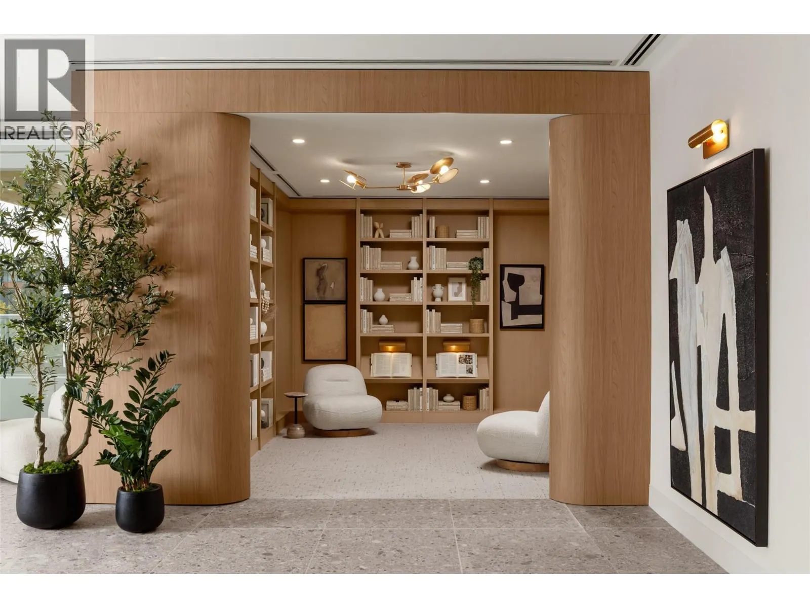 3340 Lakeshore Road Unit# 803