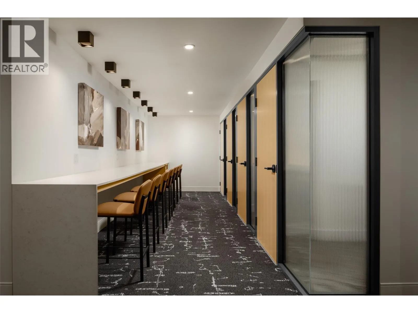3340 Lakeshore Road Unit# 803