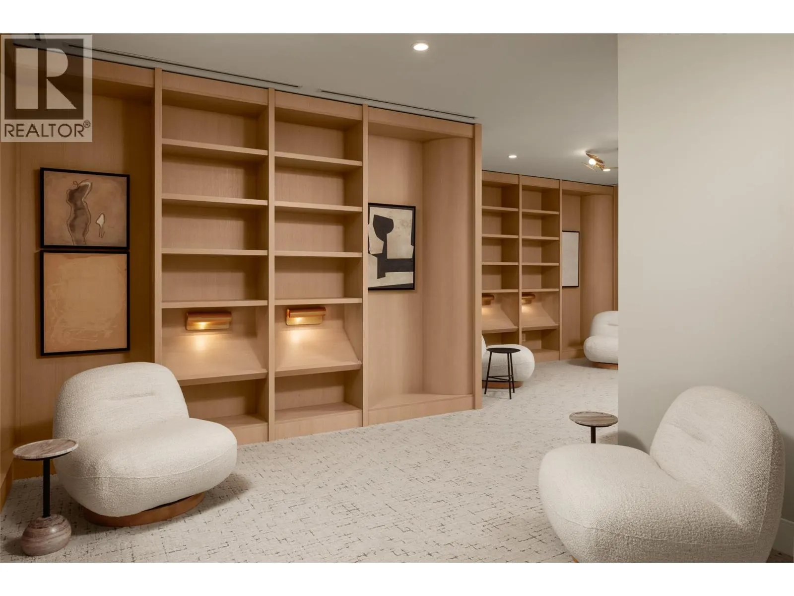 3340 Lakeshore Road Unit# 803