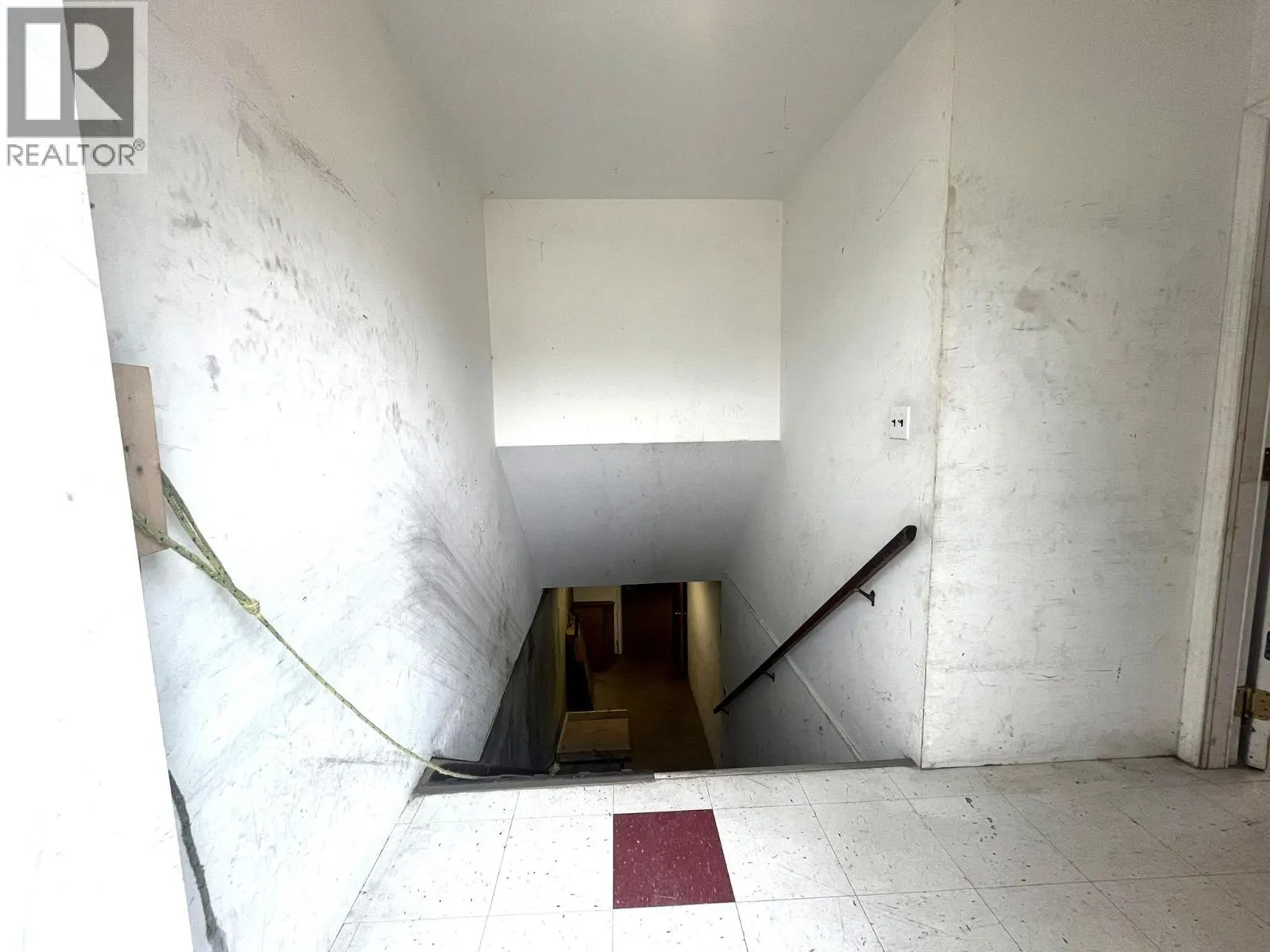 331 COLUMBIA Avenue