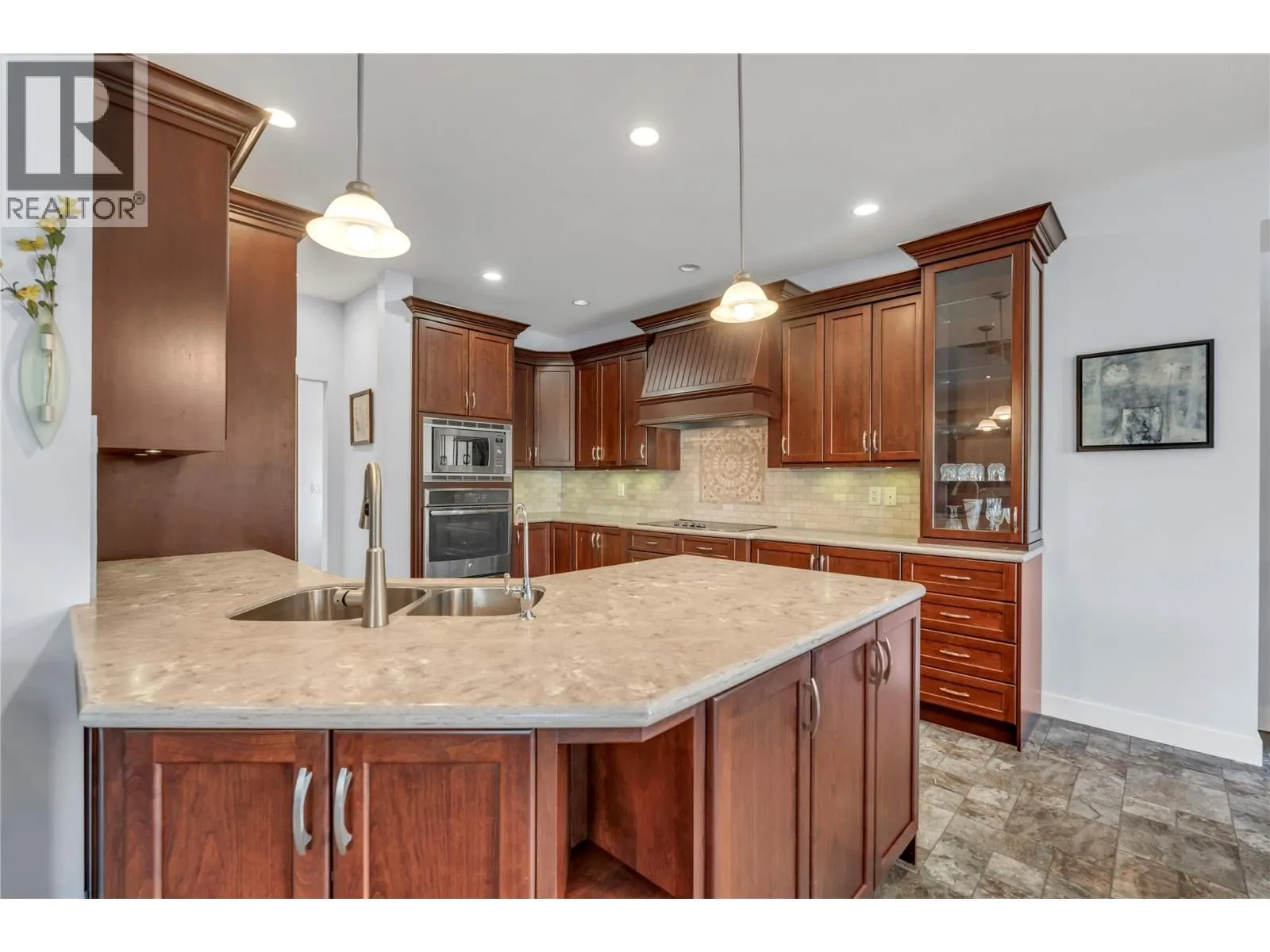 6991 Pinot Place