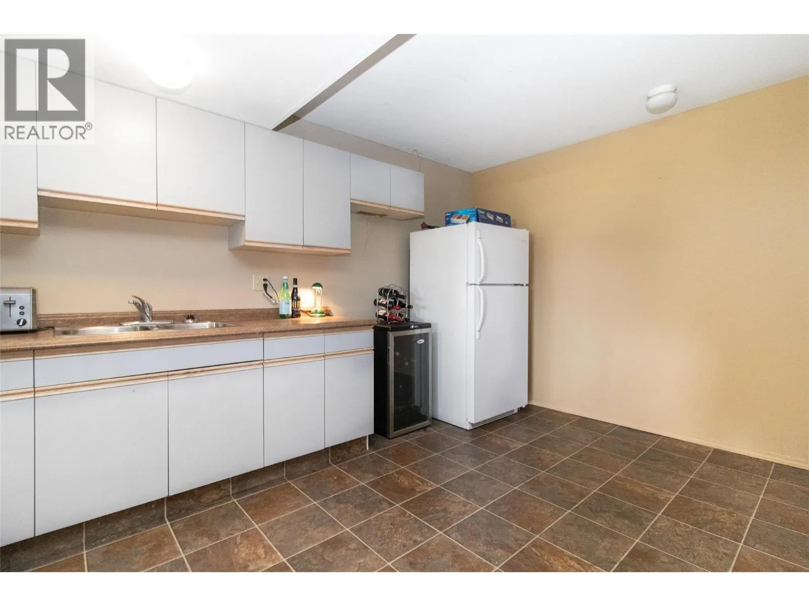621 Cassiar Road