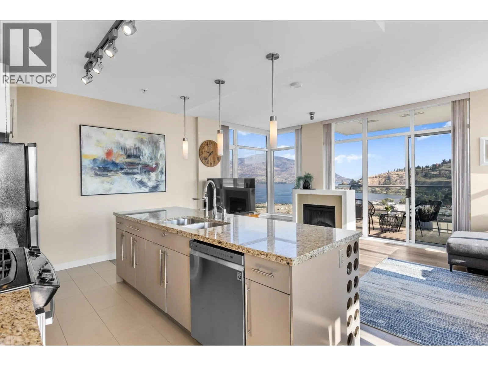1075 Sunset Drive Unit# 2103