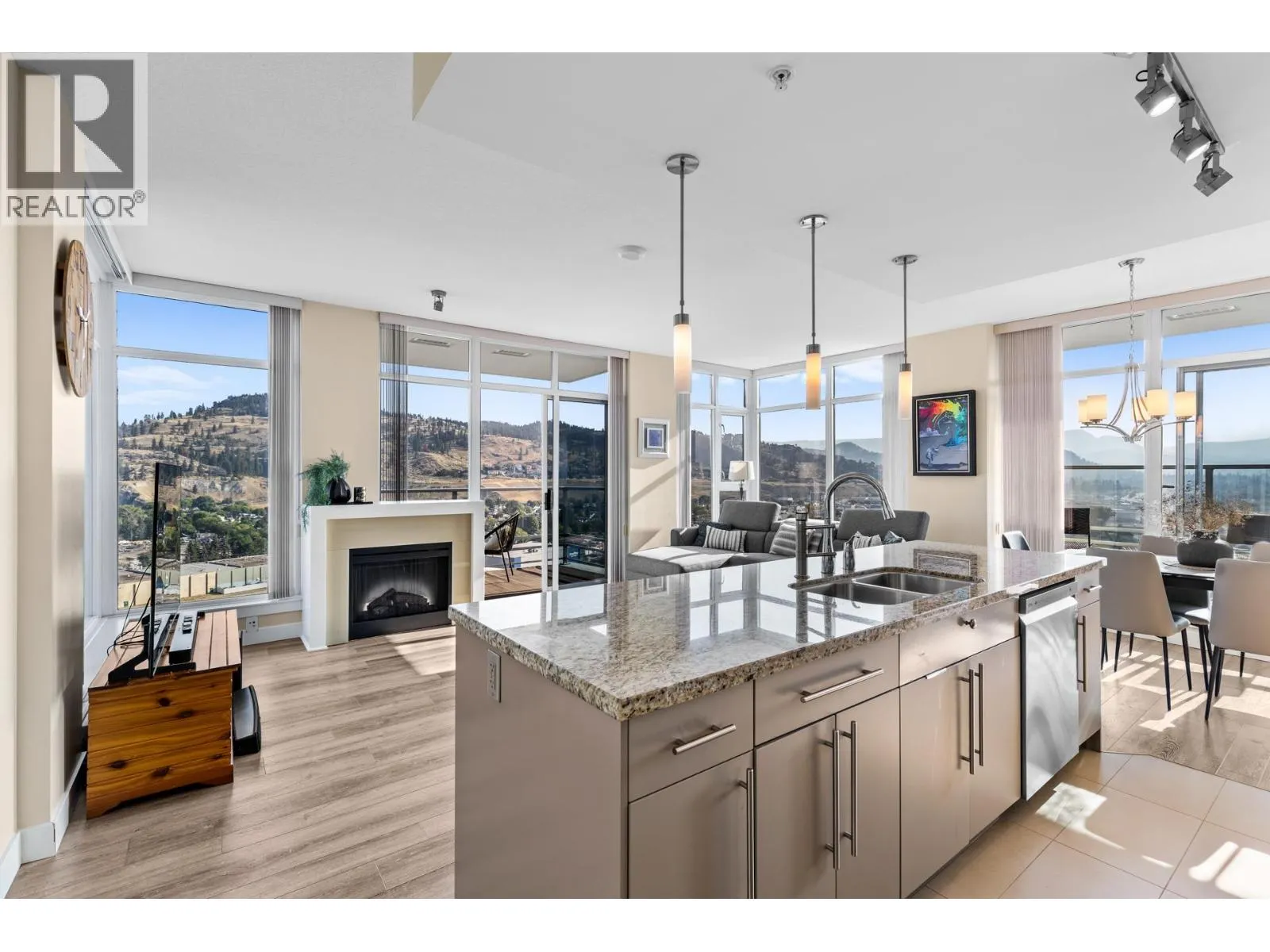 1075 Sunset Drive Unit# 2103