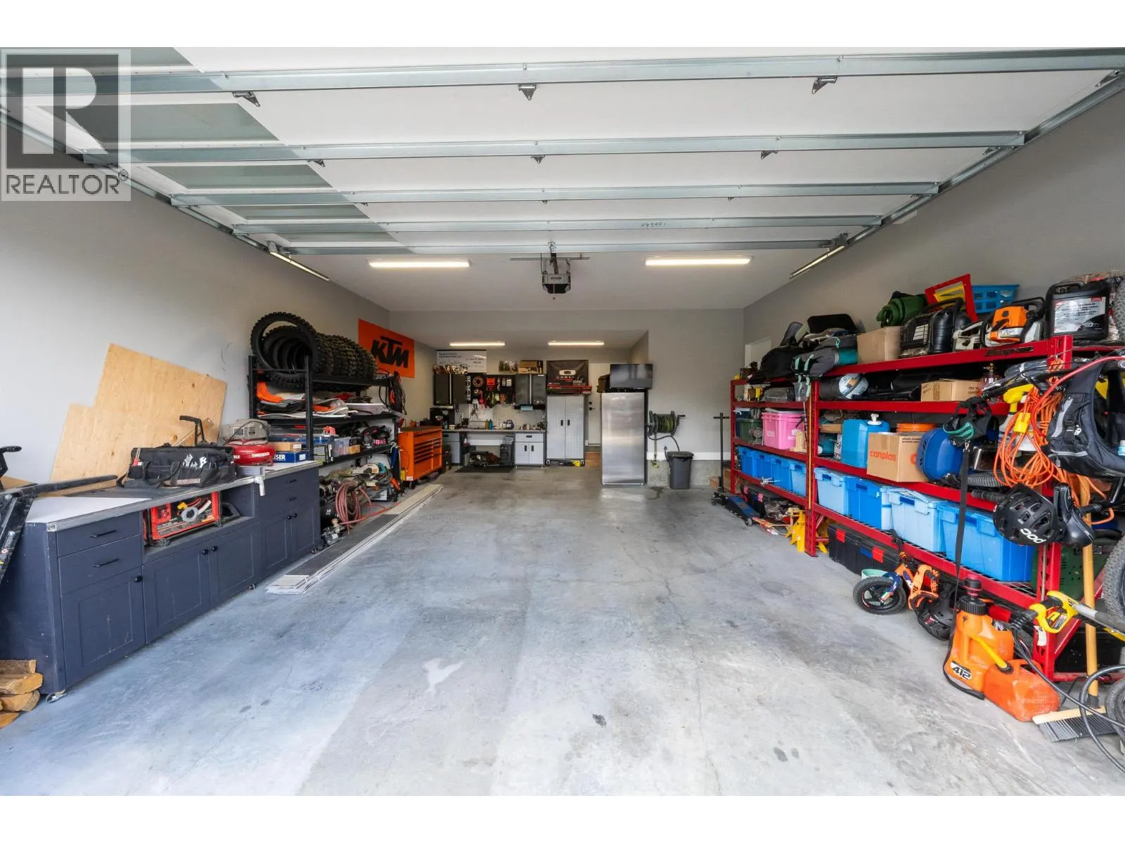 2846 Canyon Crest Drive