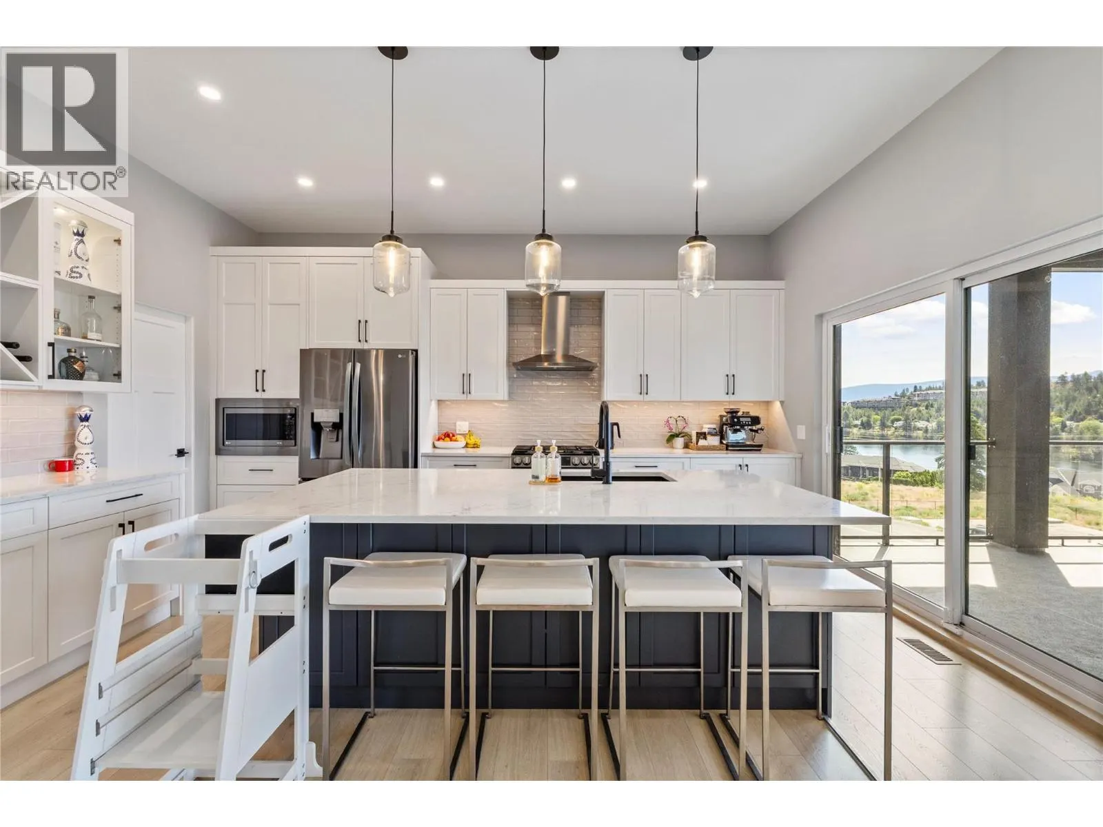 2846 Canyon Crest Drive