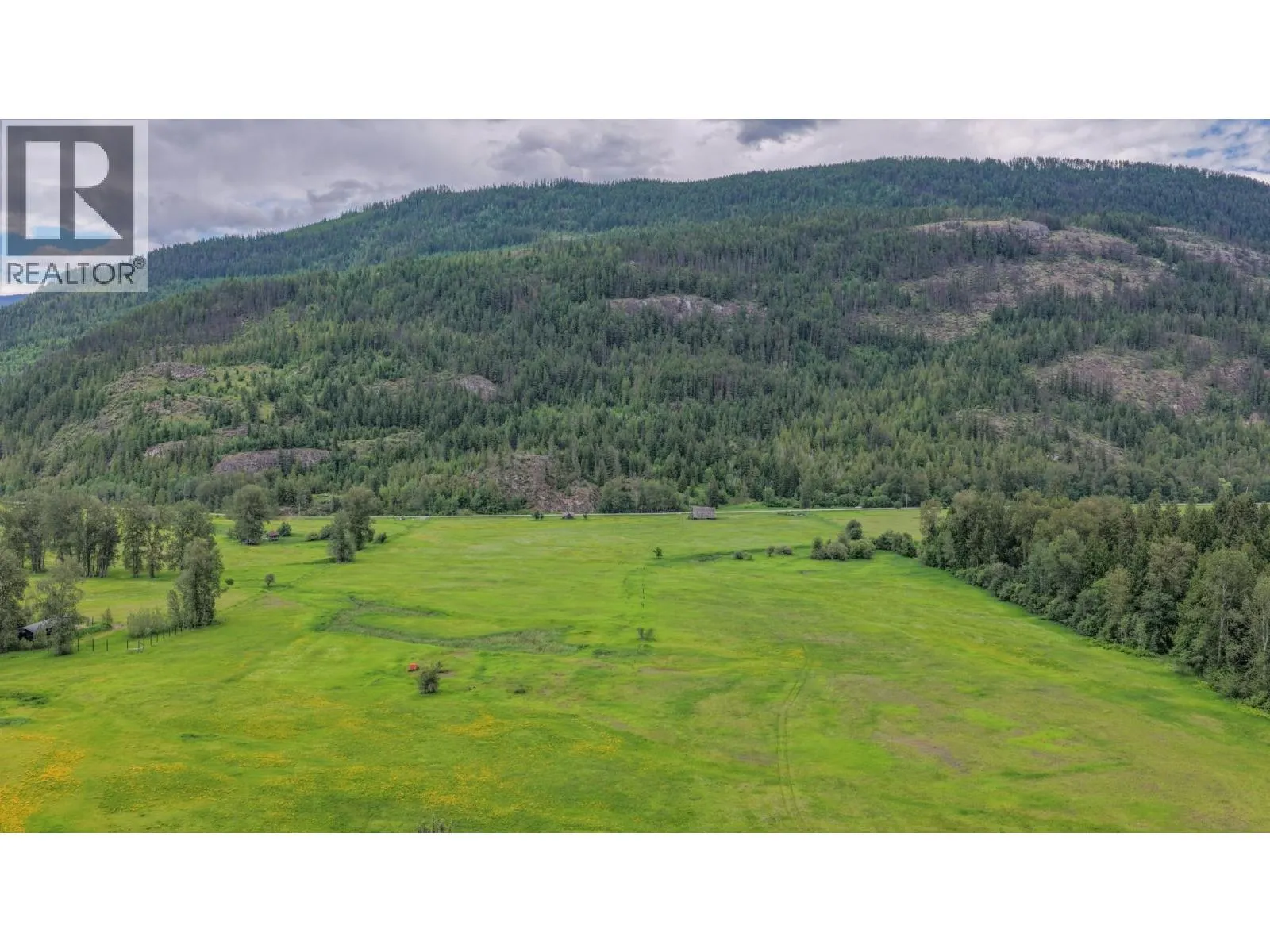 2996 Lumby Mabel Lake Road
