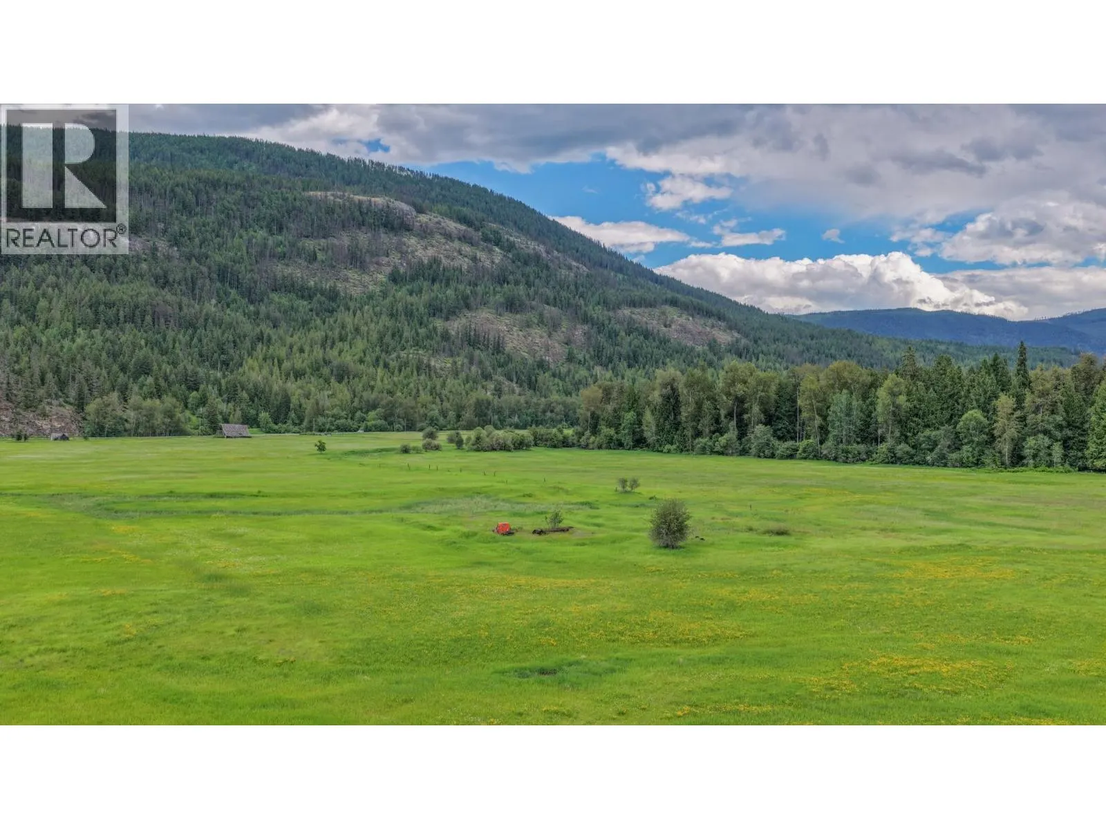 2996 Lumby Mabel Lake Road