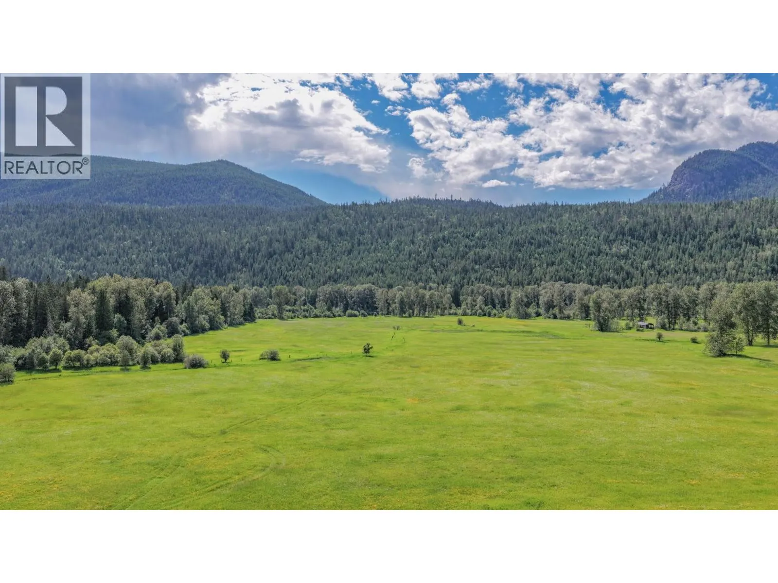2996 Lumby Mabel Lake Road