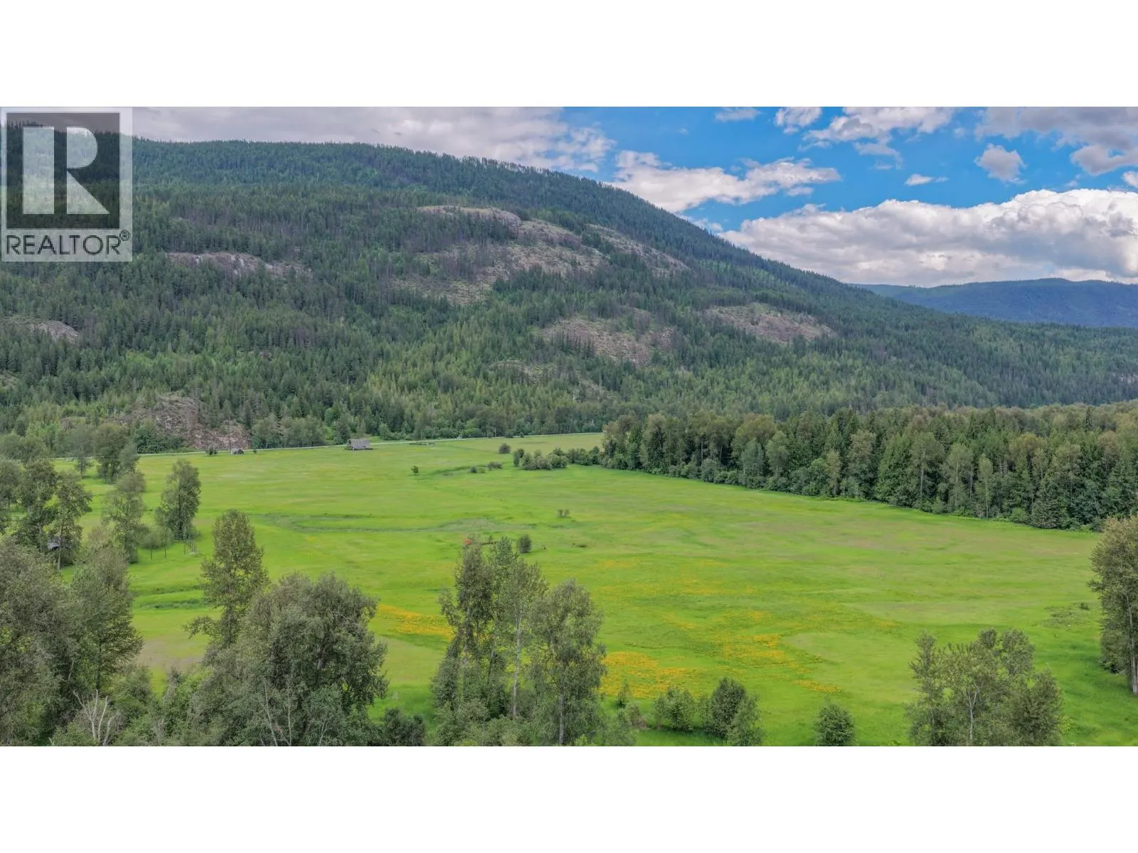 2996 Lumby Mabel Lake Road