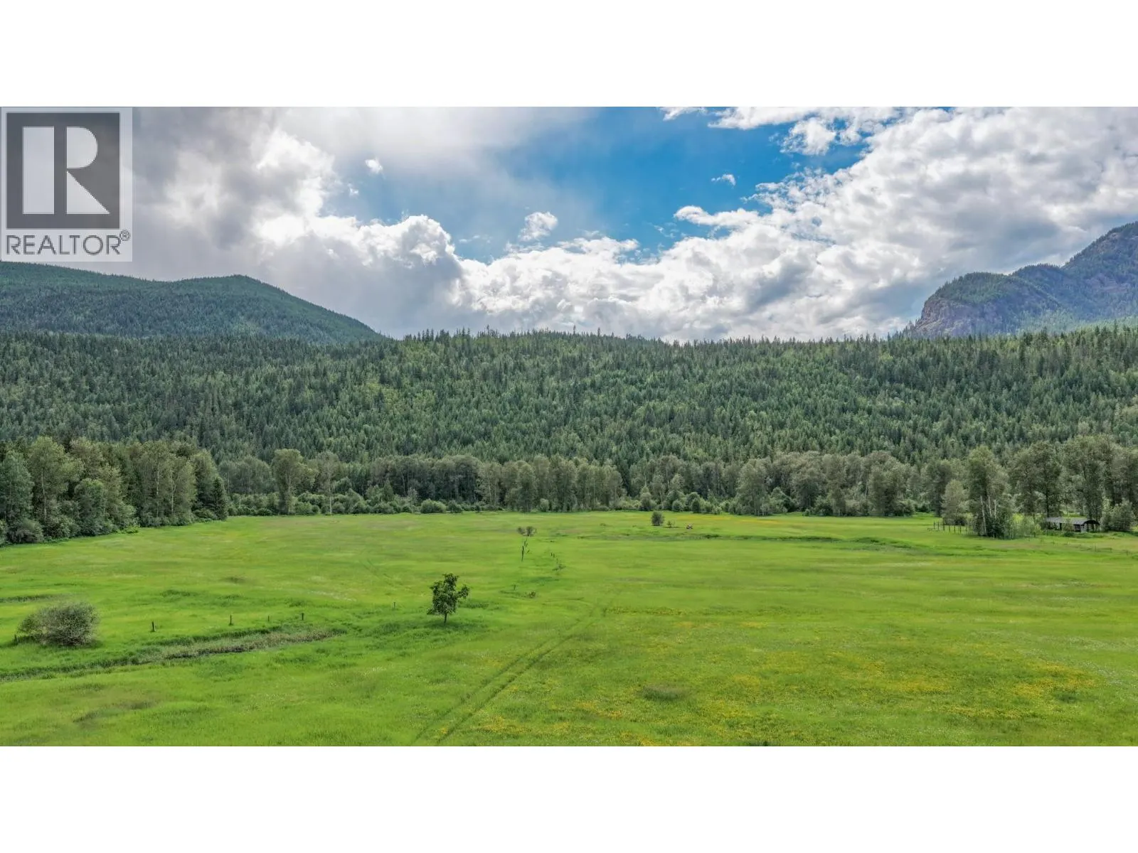 2996 Lumby Mabel Lake Road