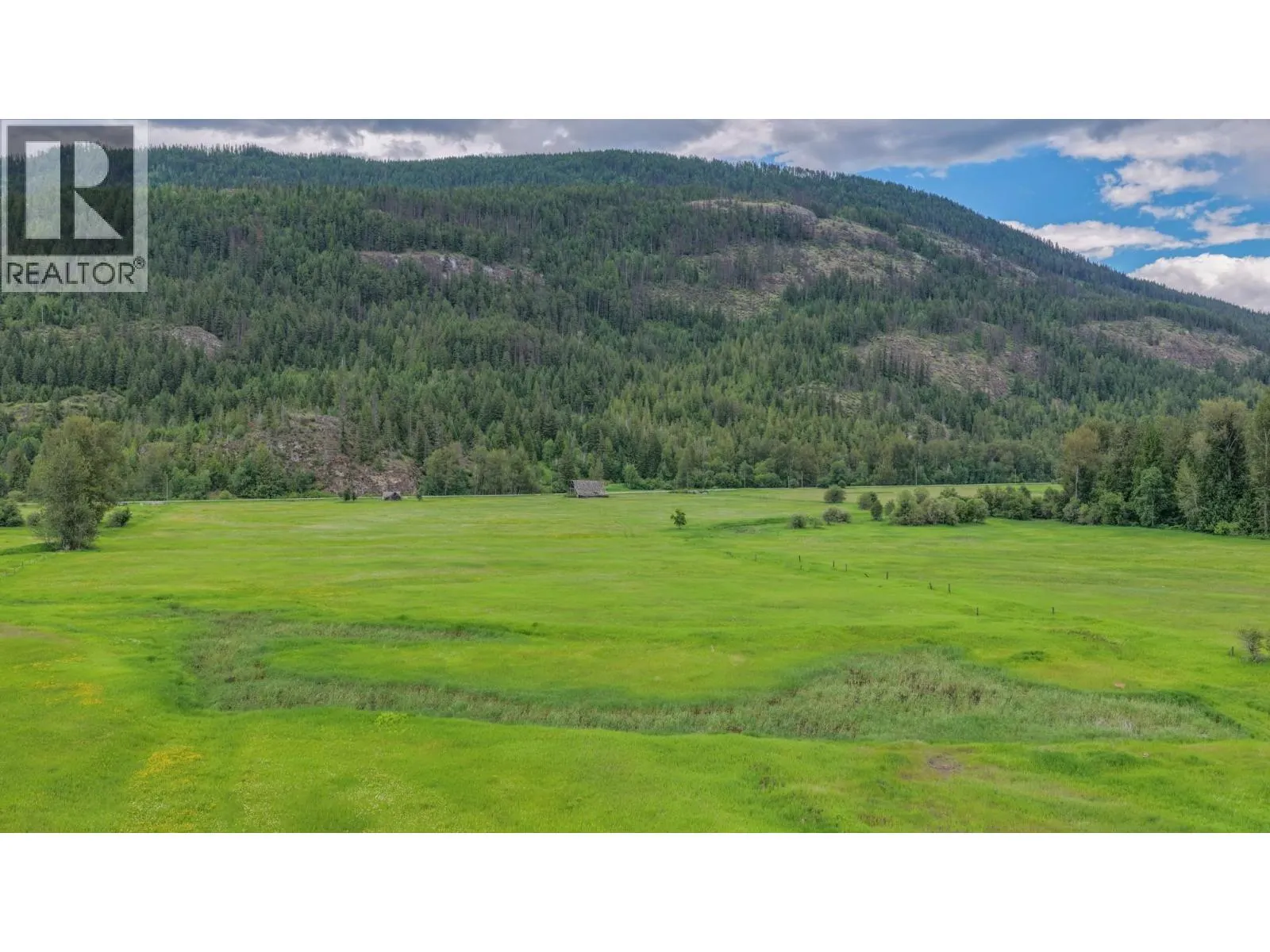 2996 Lumby Mabel Lake Road