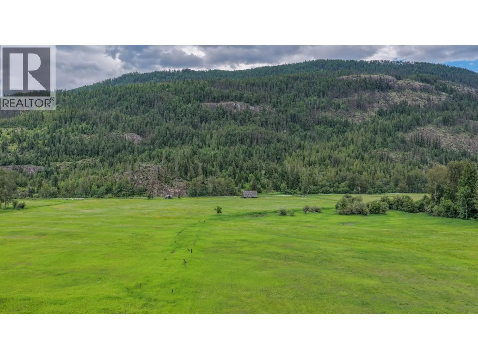 2996 Lumby Mabel Lake Road