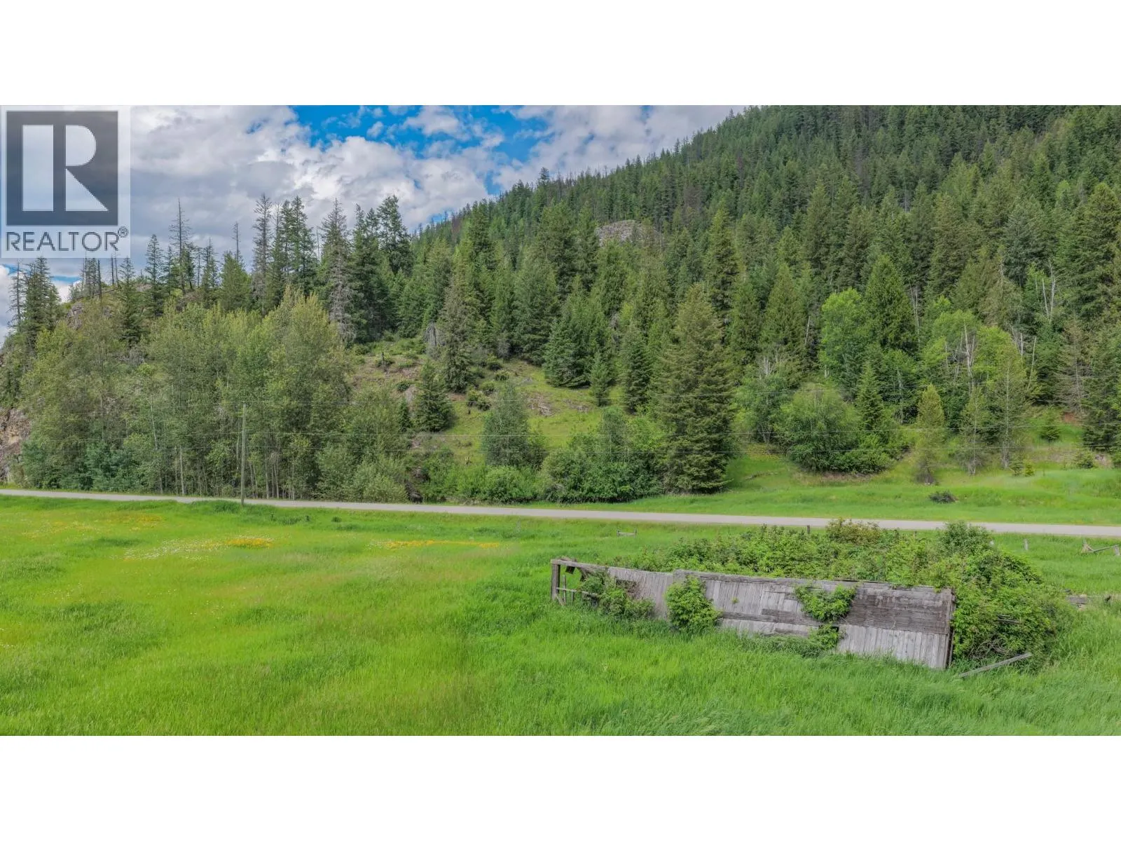 2996 Lumby Mabel Lake Road
