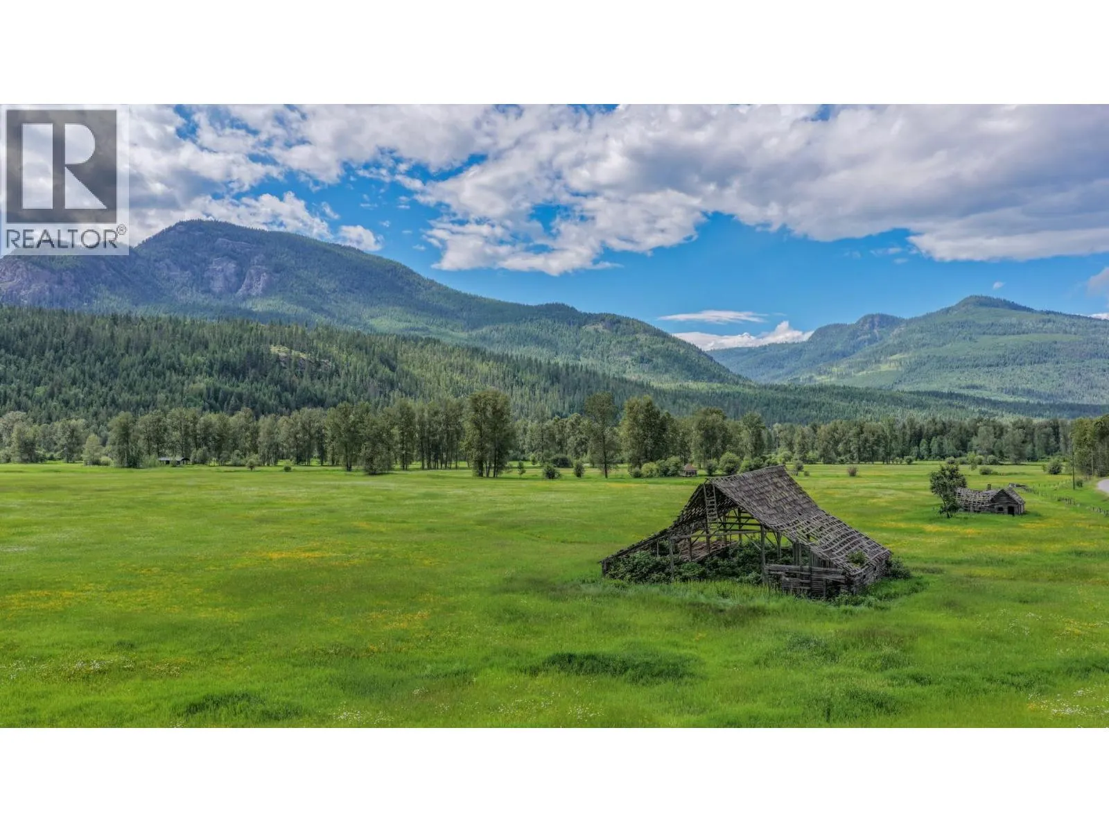 2996 Lumby Mabel Lake Road